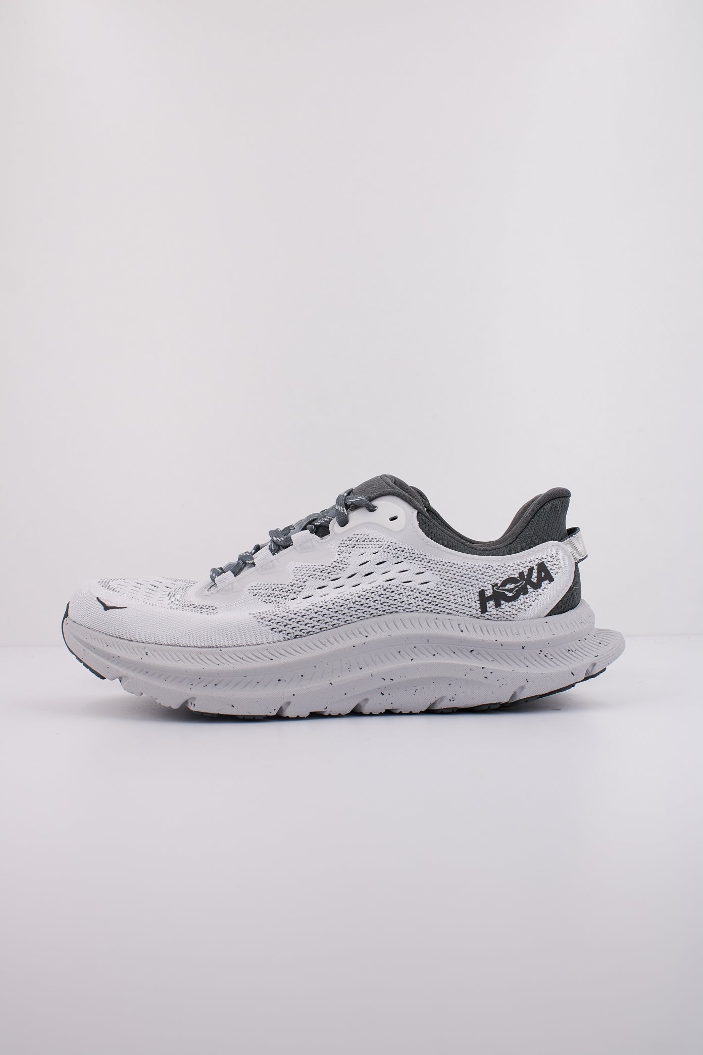 HOKA KAWANA  en color GRIS  (1)