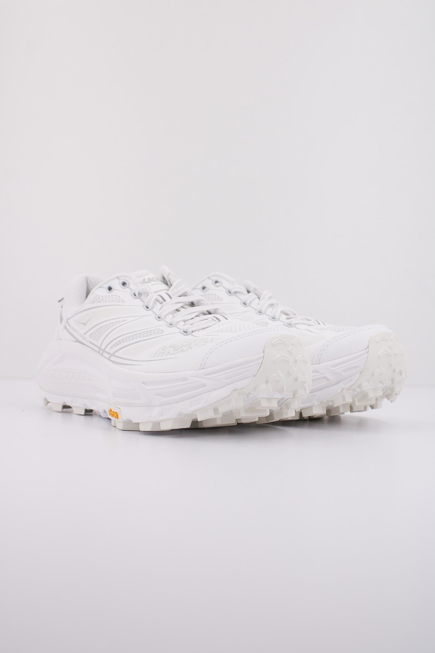 HOKA U MAFATE SPEED  en color BLANCO  (2)