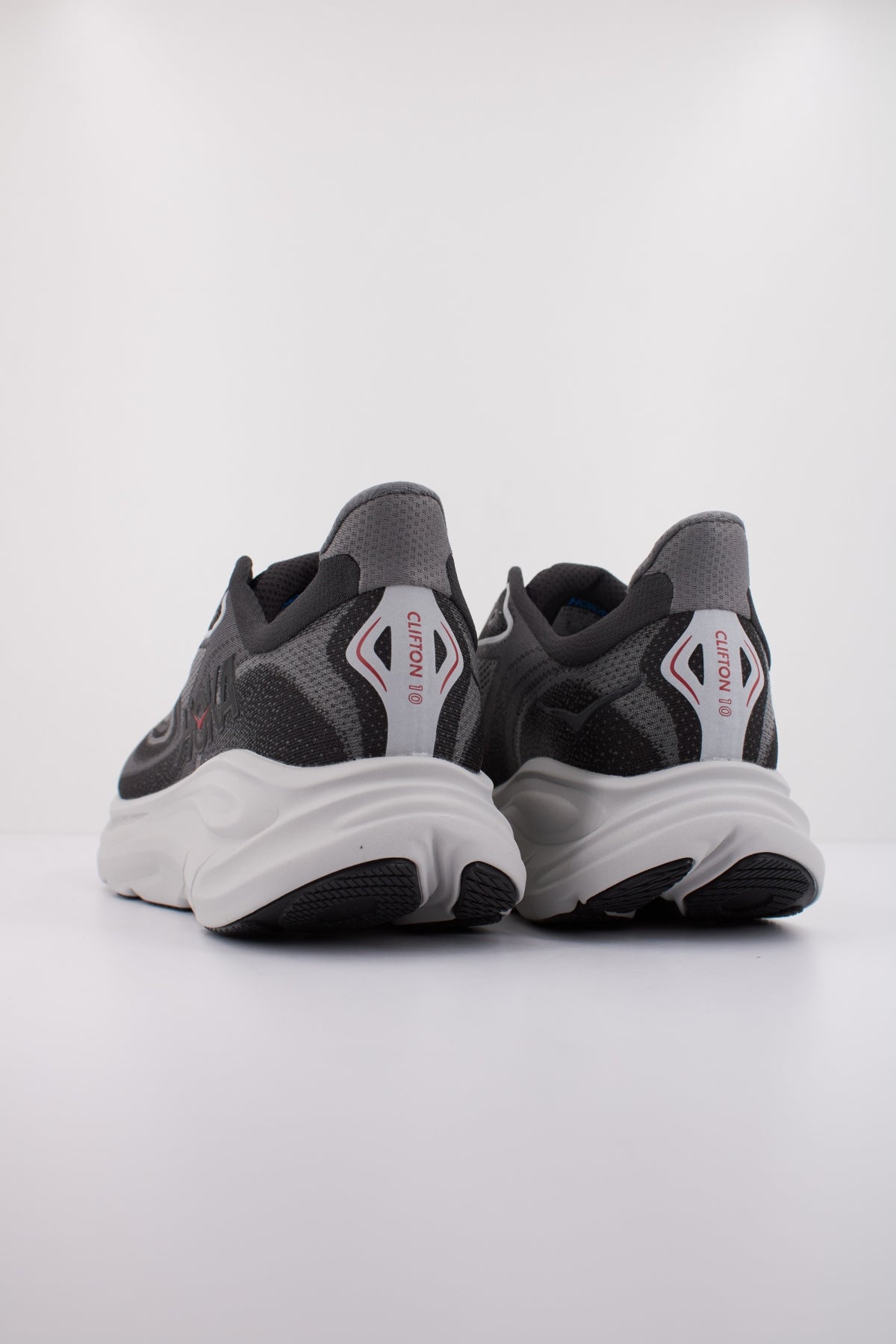 HOKA CLIFTON  en color GRIS  (4)