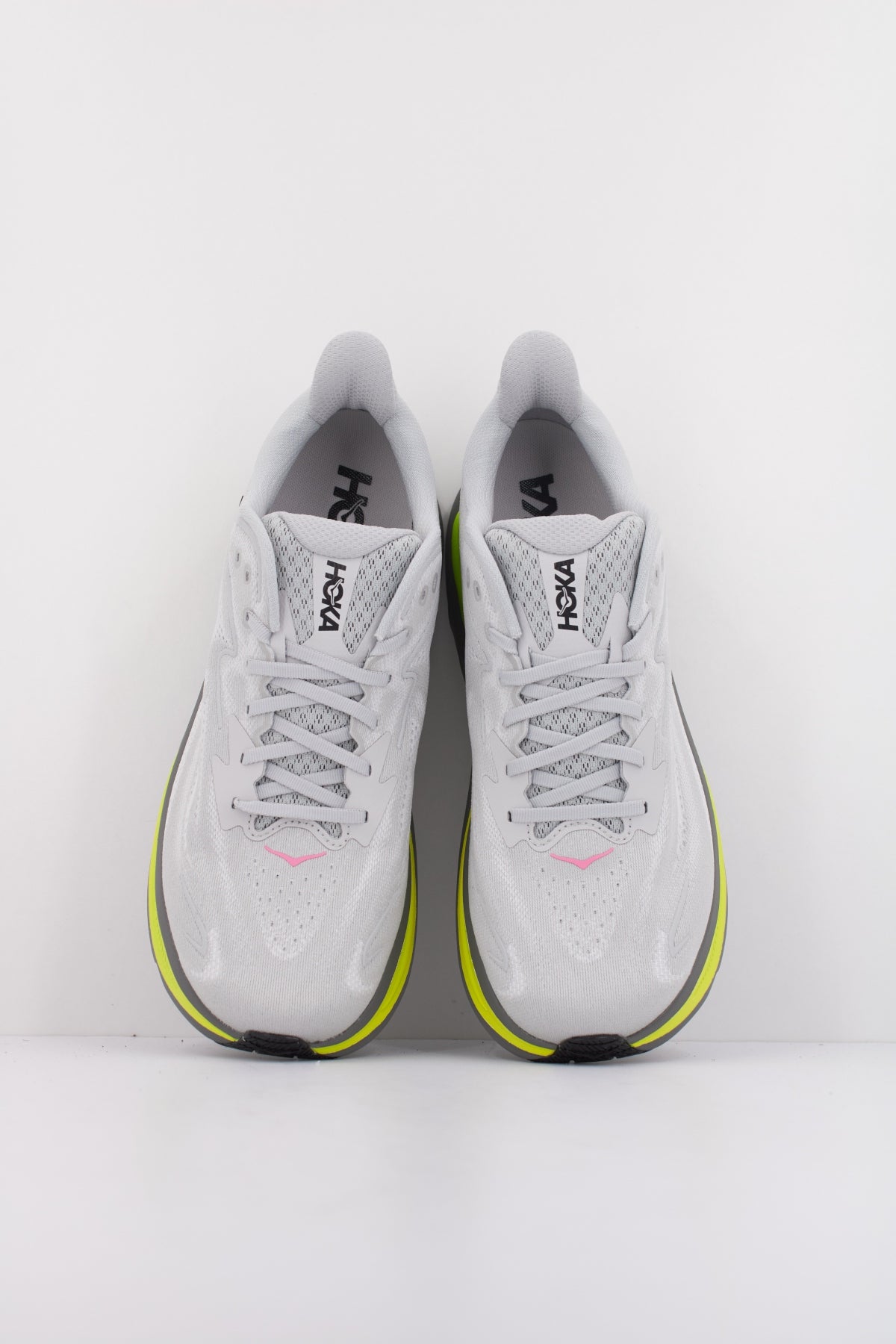 HOKA CLIFTON  en color GRIS  (3)