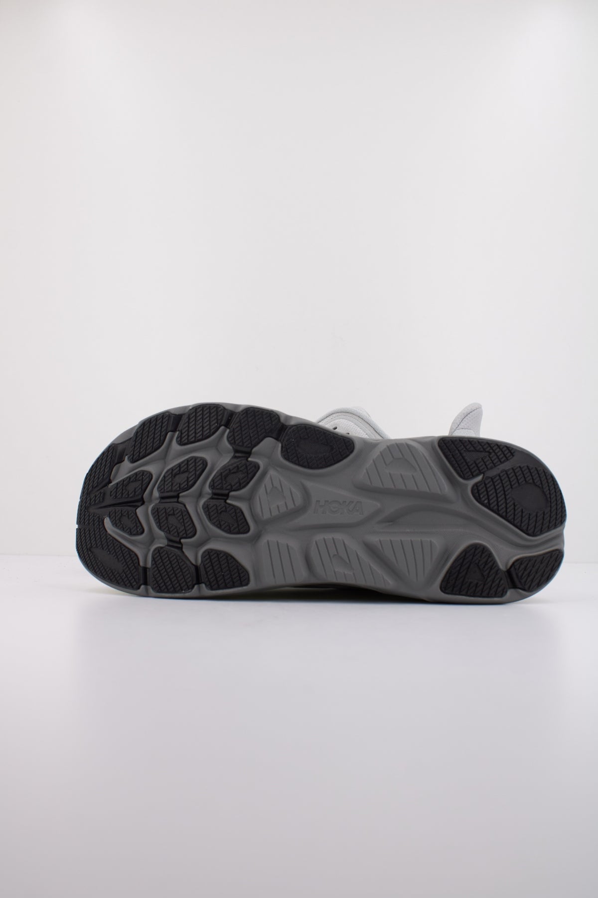 HOKA CLIFTON  en color GRIS  (5)
