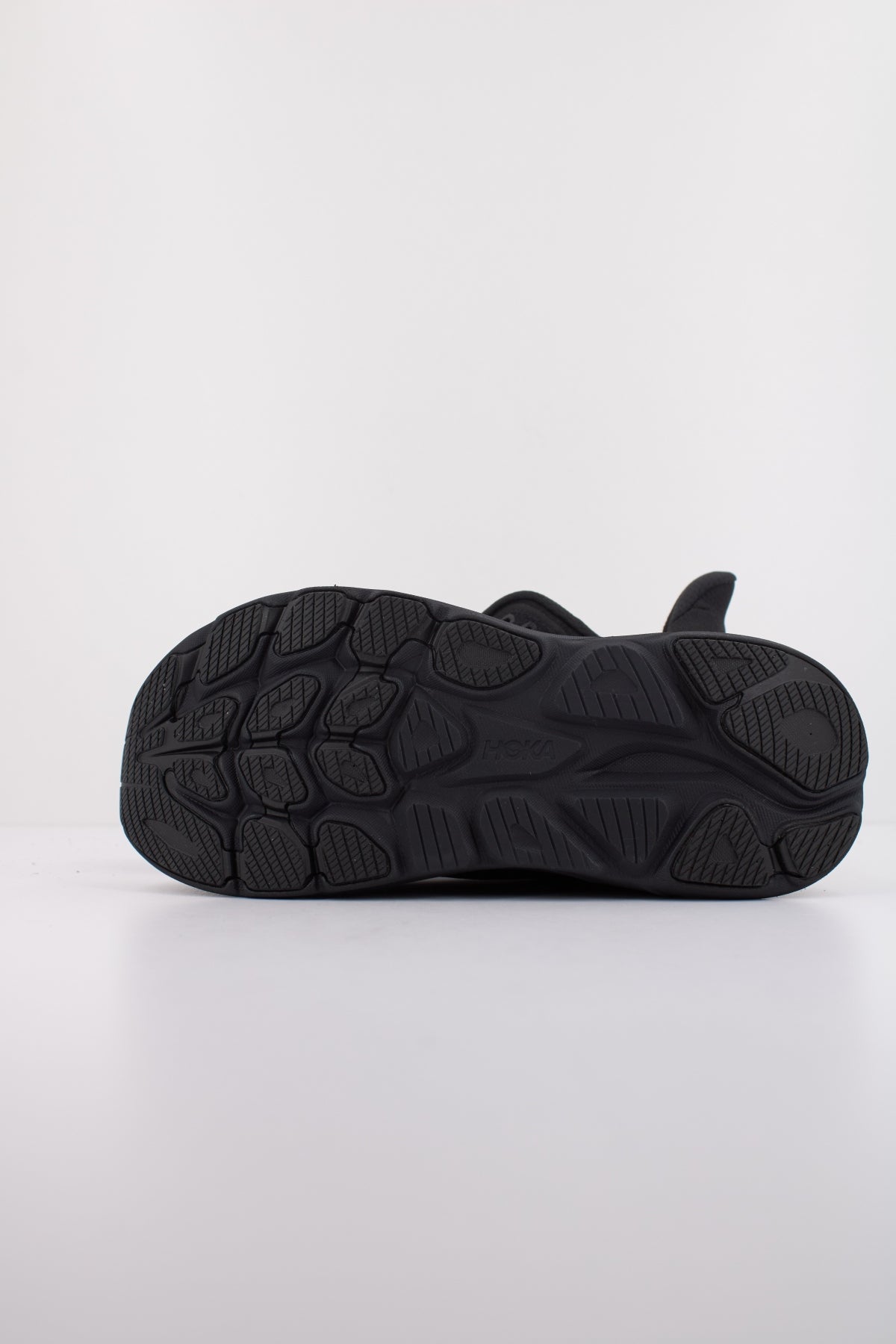HOKA W CLIFTON  en color NEGRO  (5)