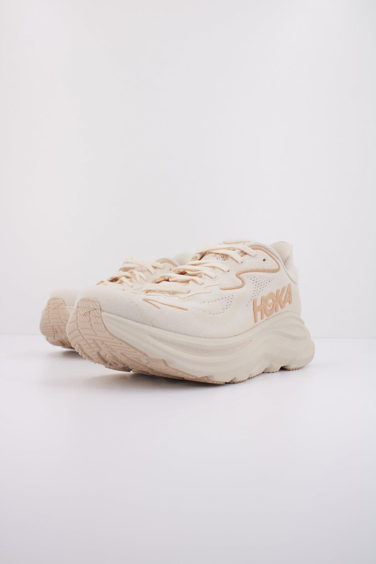 HOKA W CLIFTON  en color BEIS  (2)