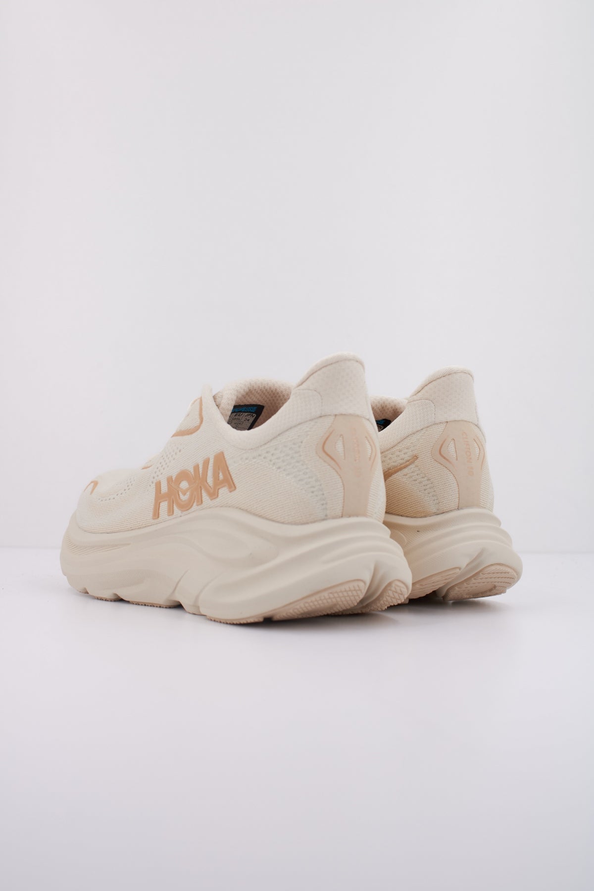HOKA W CLIFTON  en color BEIS  (4)