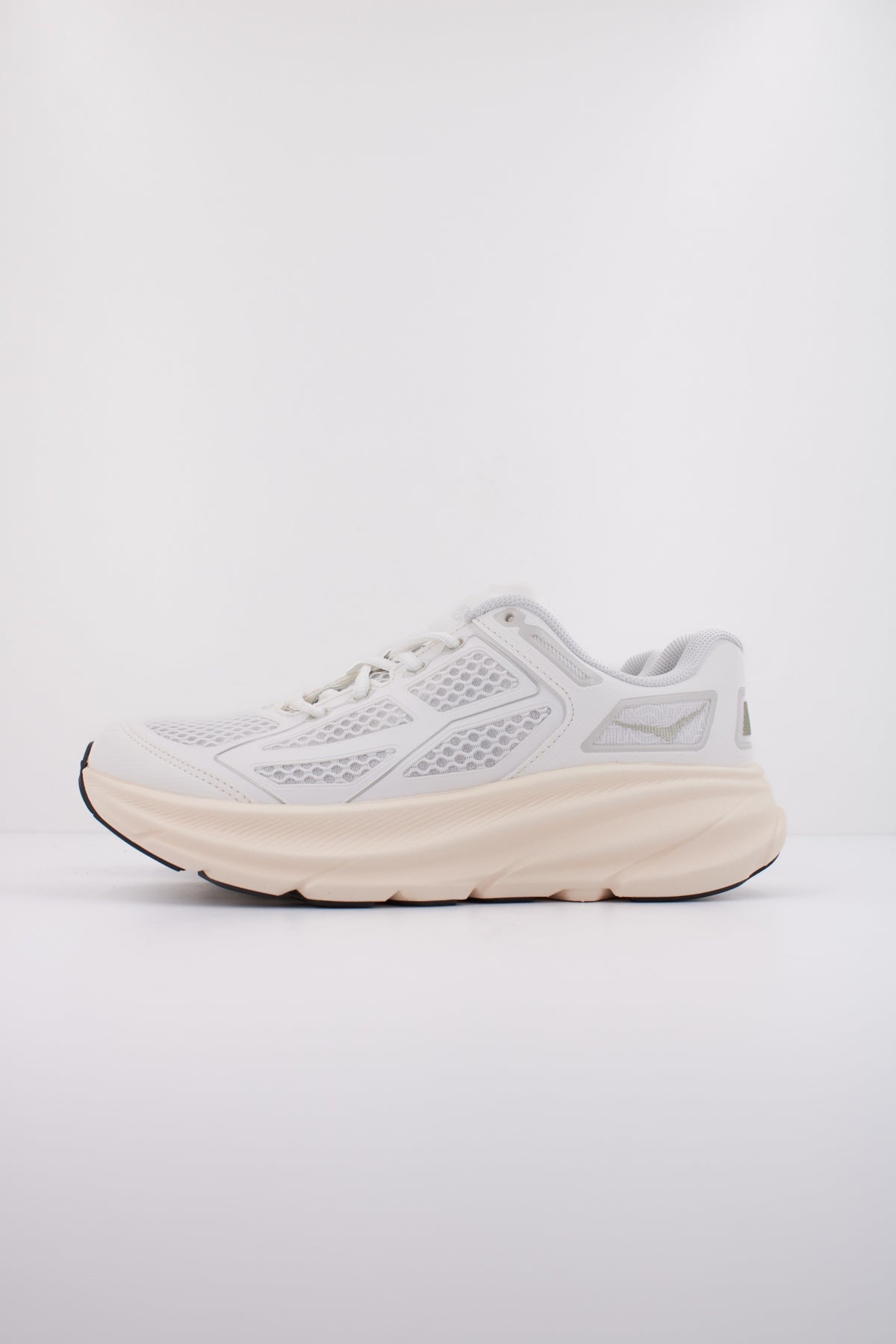 HOKA U CLIFTON ONE en color BLANCO  (1)