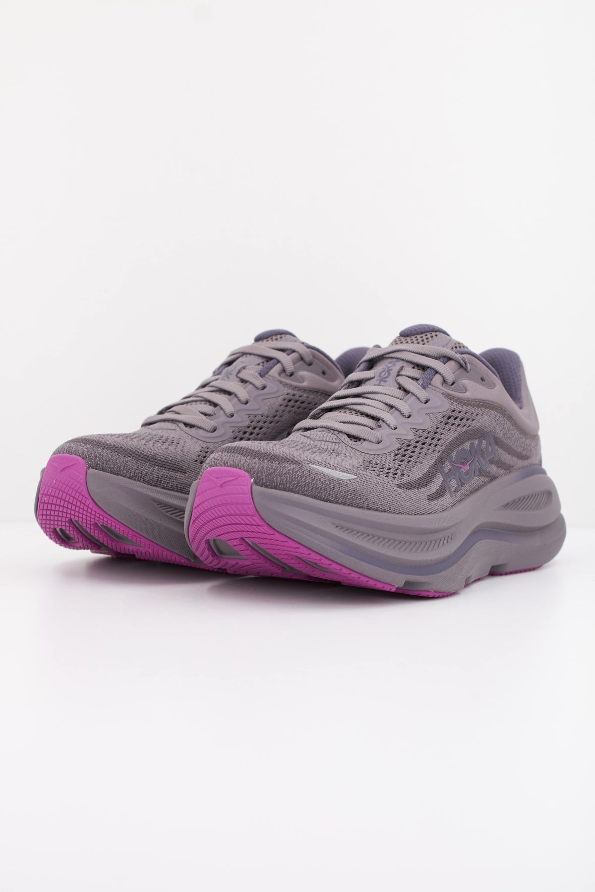 HOKA W BONDI  en color VIOLETA  (2)