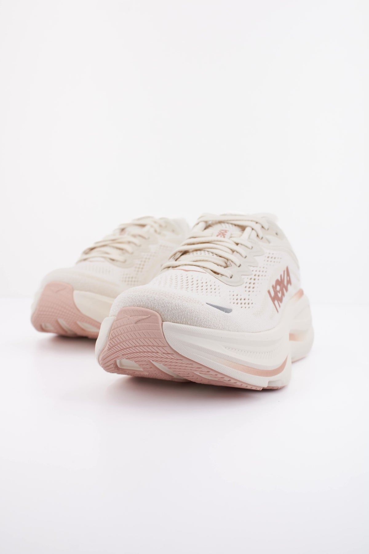 HOKA W BONDI  en color BLANCO  (2)