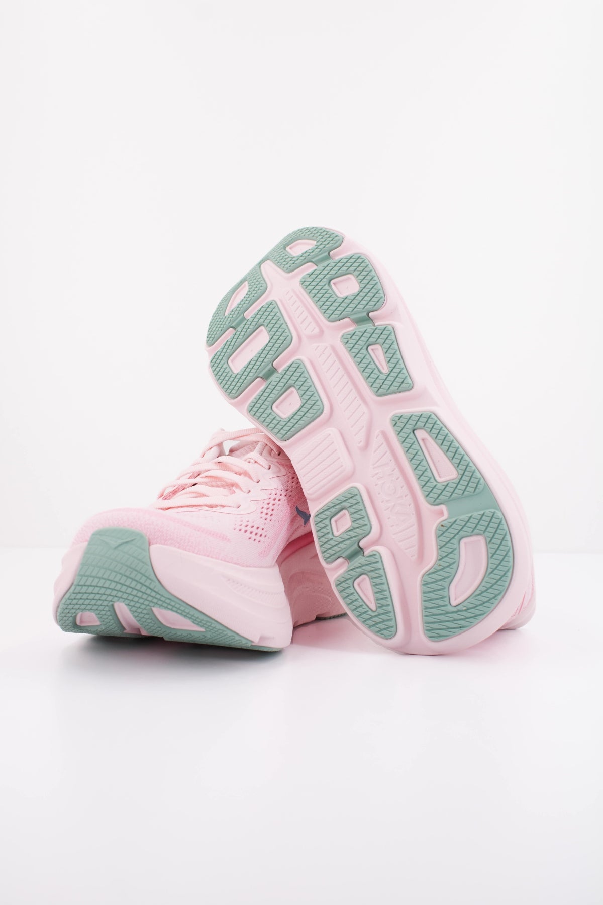HOKA W BONDI  en color ROSA  (5)