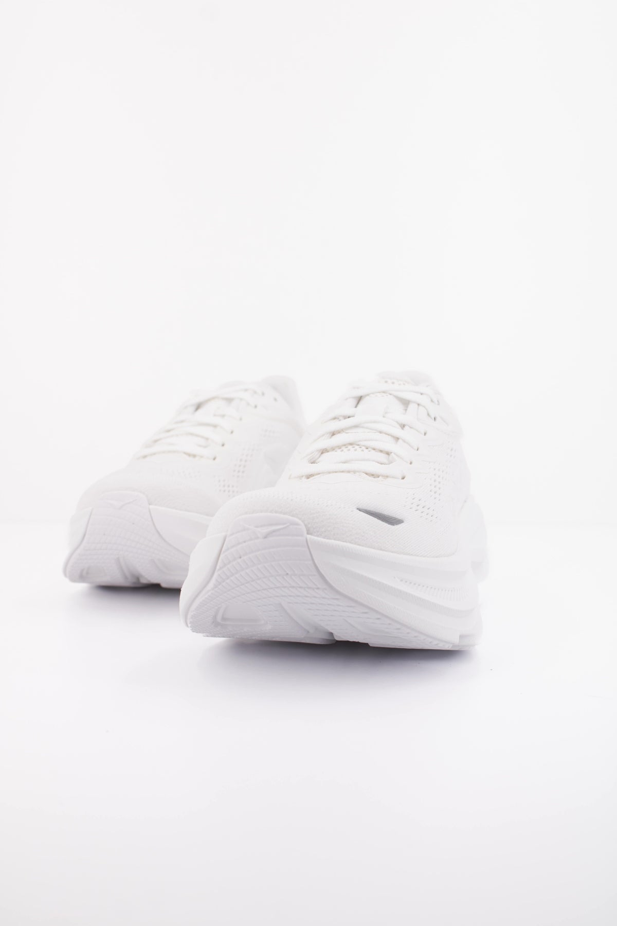 HOKA W BONDI  en color BLANCO  (2)