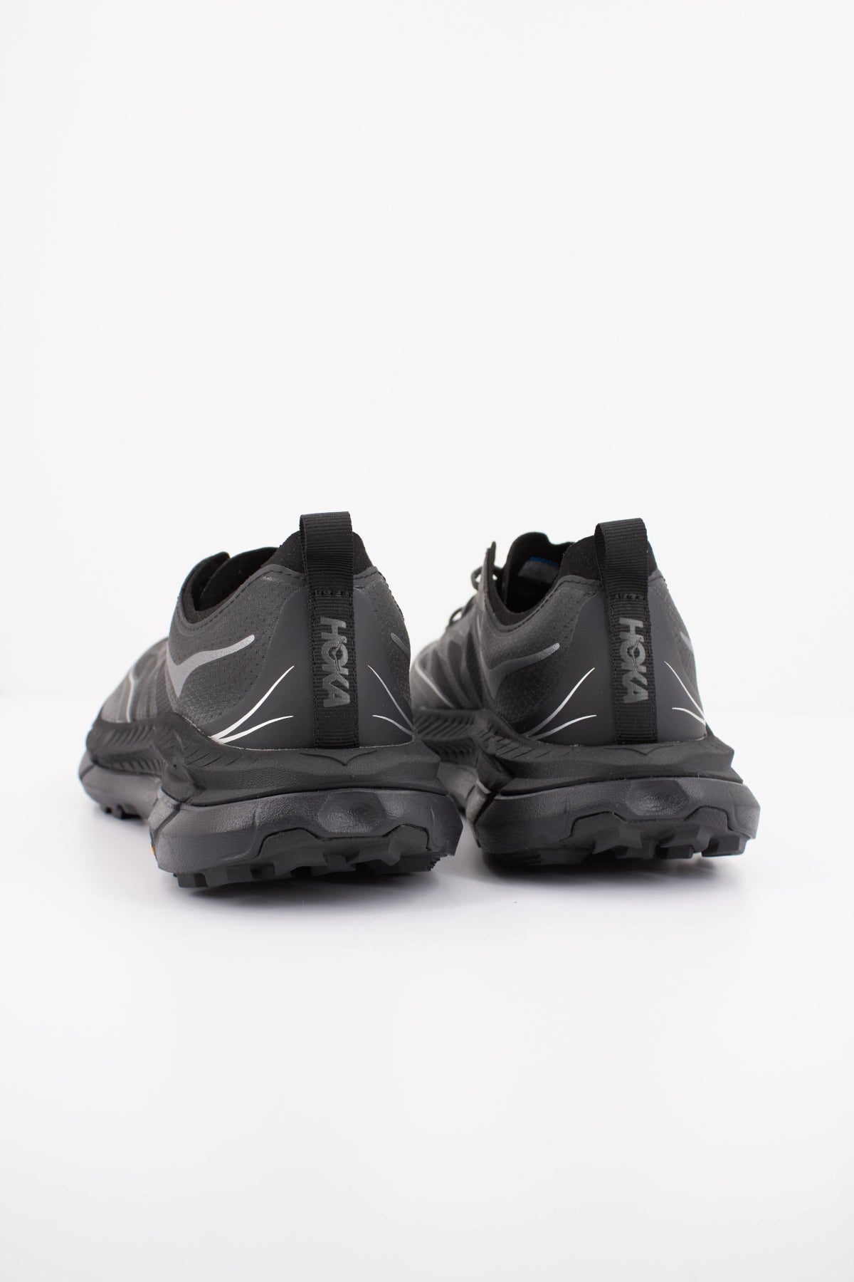 HOKA ZAPATILLA U MAFATE SPEED en color NEGRO  (4)