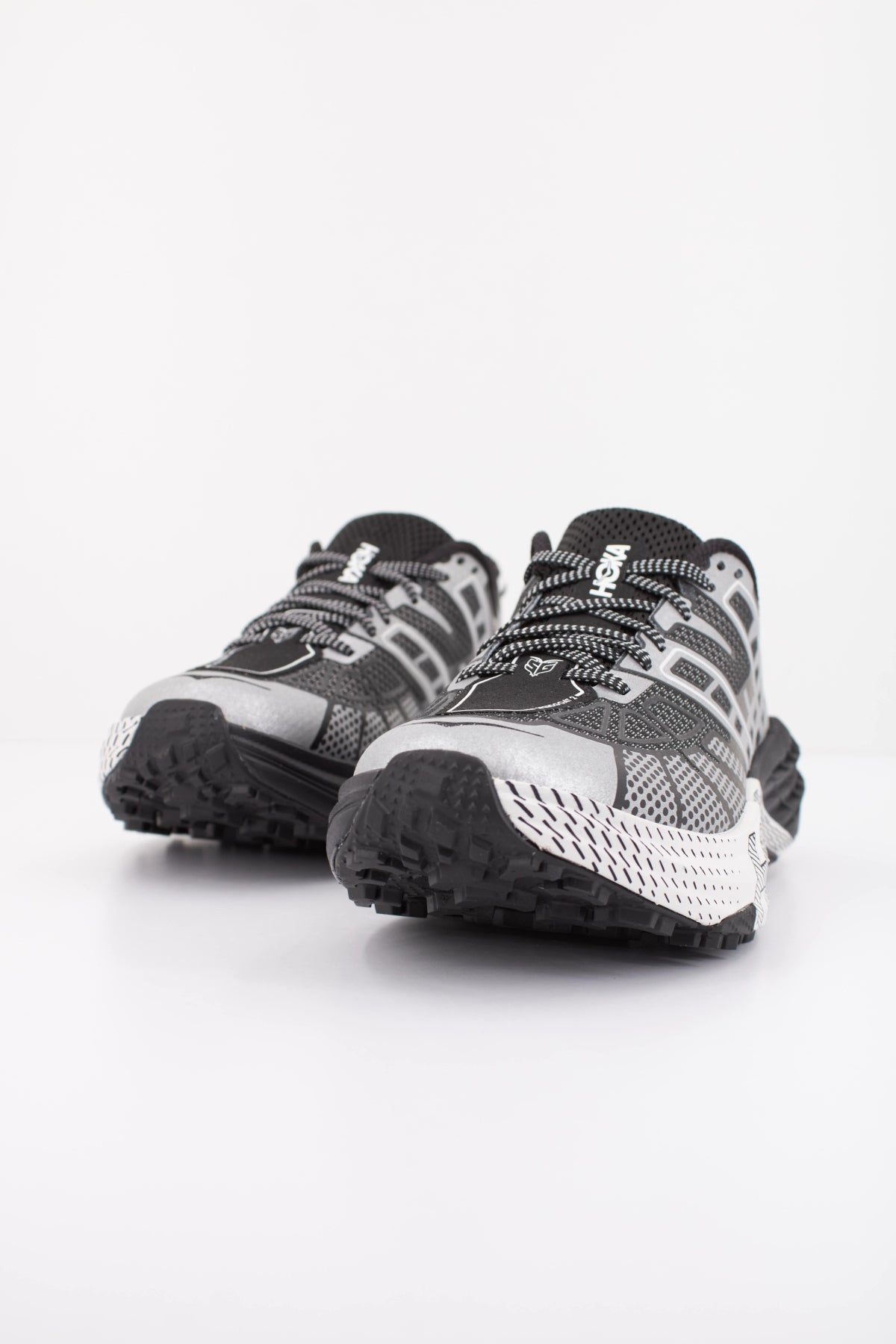 HOKA ZAPATILLA U SPEEDGOAT  T en color NEGRO  (2)
