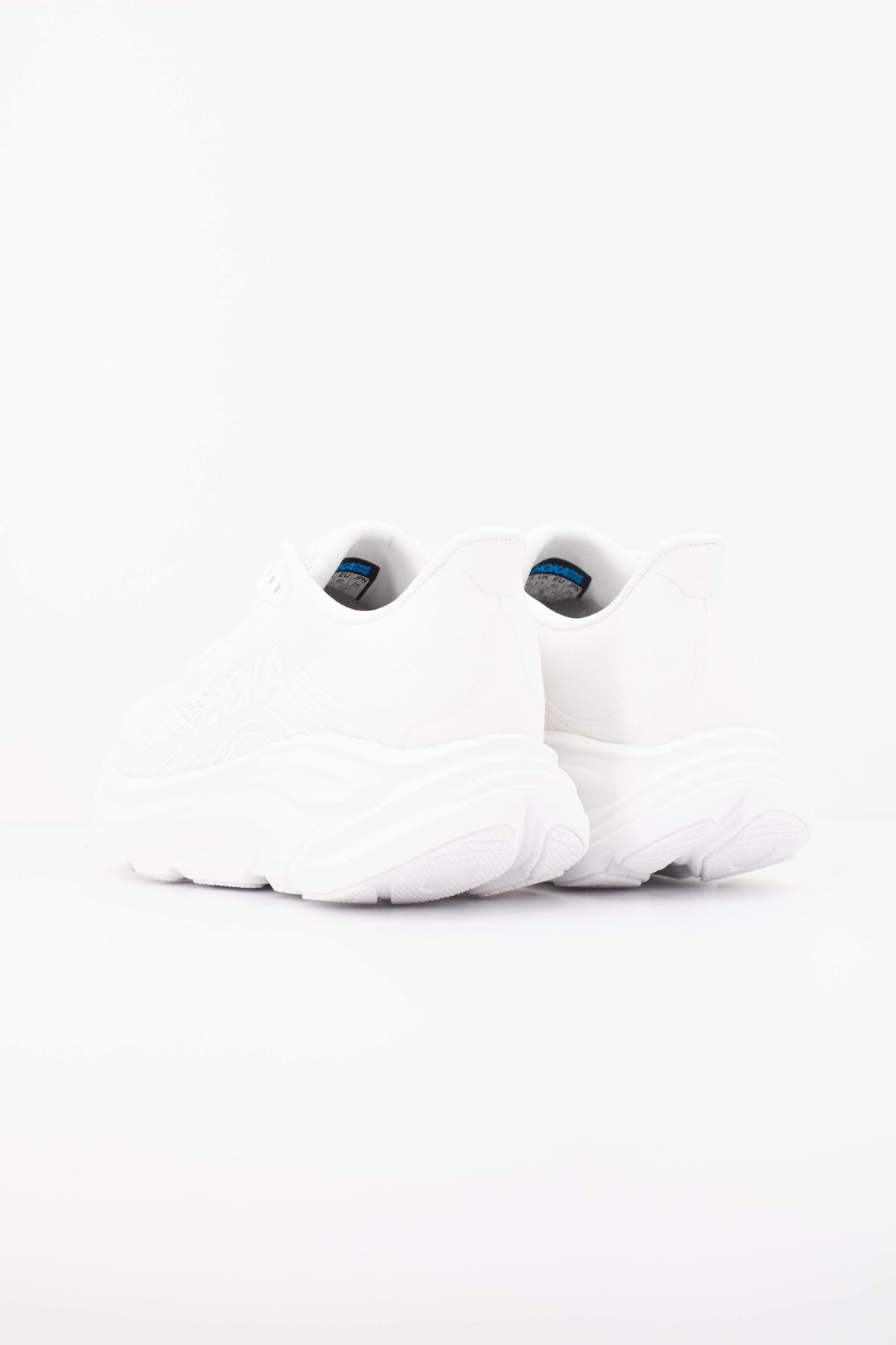 HOKA HO ZAPATILLA W CLIFTON  en color BLANCO  (4)