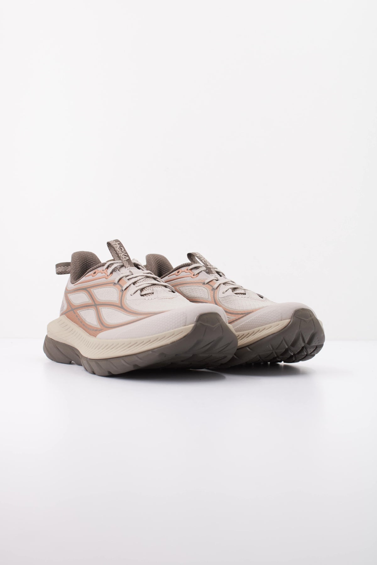 HOKA MHO ZAPATILLA W MACH REMASTE en color MARRON  (2)