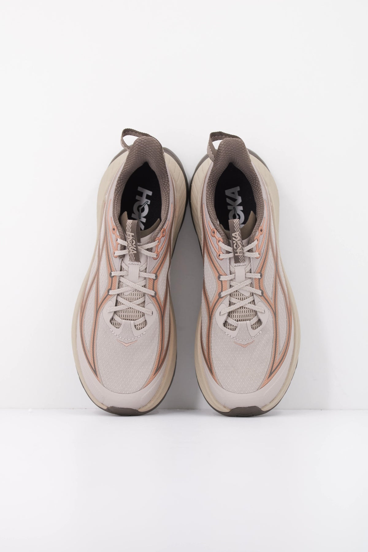 HOKA MHO ZAPATILLA W MACH REMASTE en color MARRON  (3)