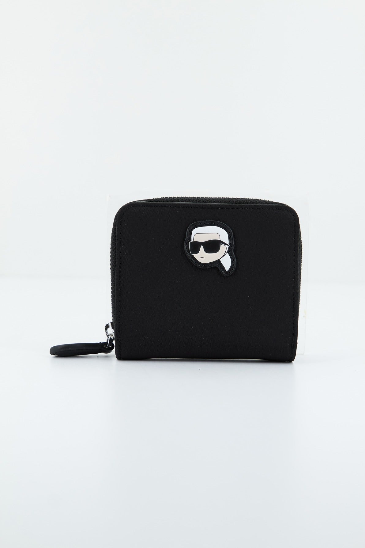 KARL LAGERFELD K/IKONIK . NYLON SM ZIP en color NEGRO  (1)