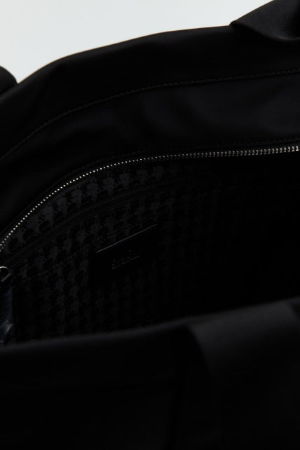 KARL LAGERFELD K/IKONIK . NYLON ZIP TOT en color NEGRO  (4)