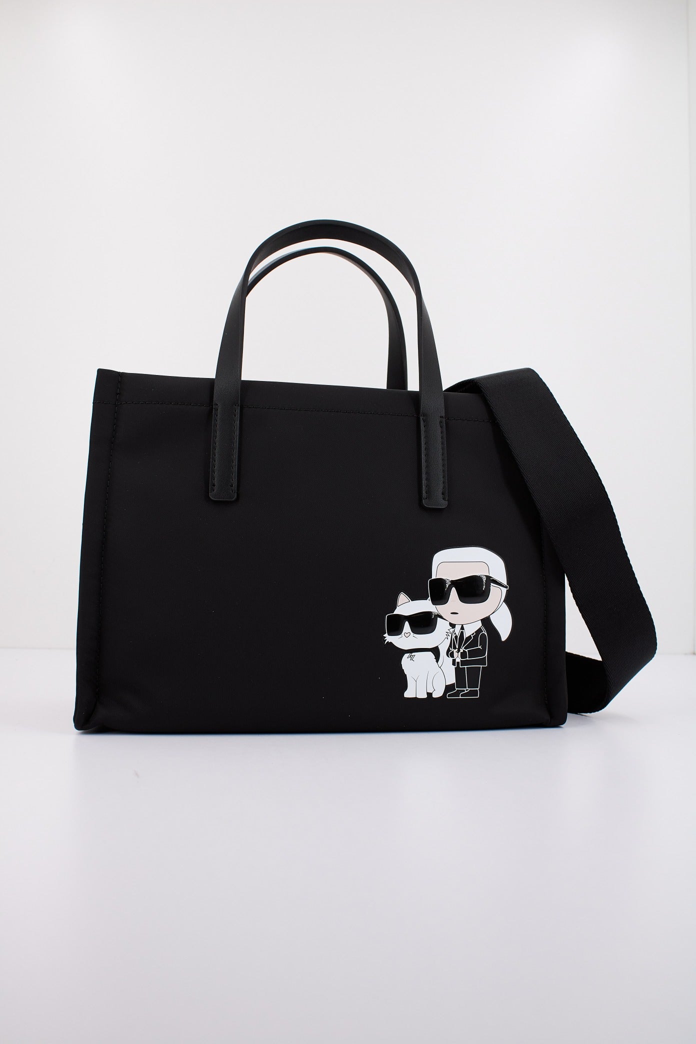 KARL LAGERFELD K/IKONIK . NYLON SM CB T en color NEGRO  (1)