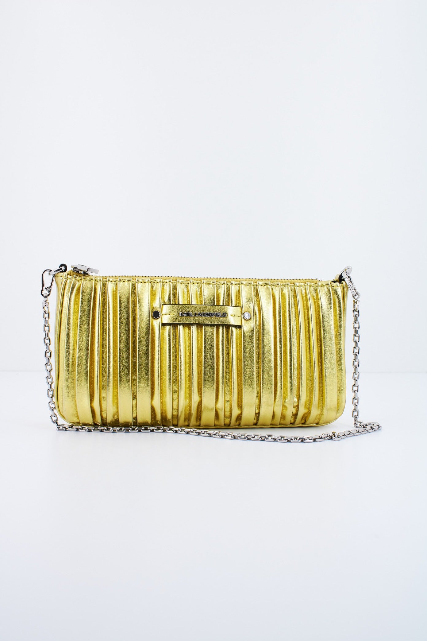 KARL LAGERFELD KUSHION SHOULDER POUCH M en color ORO  (1)