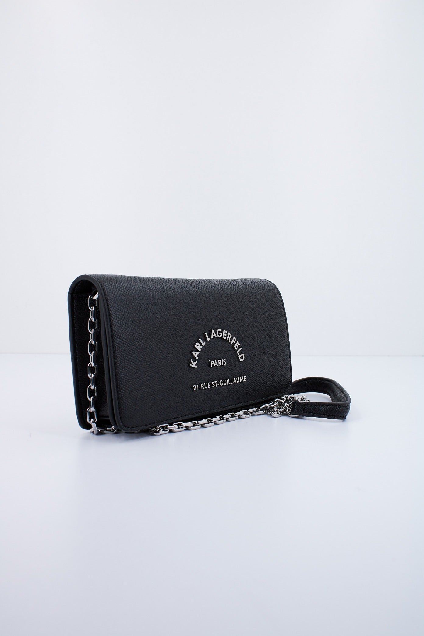 KARL LAGERFELD METAL FLAP POC en color NEGRO  (1)