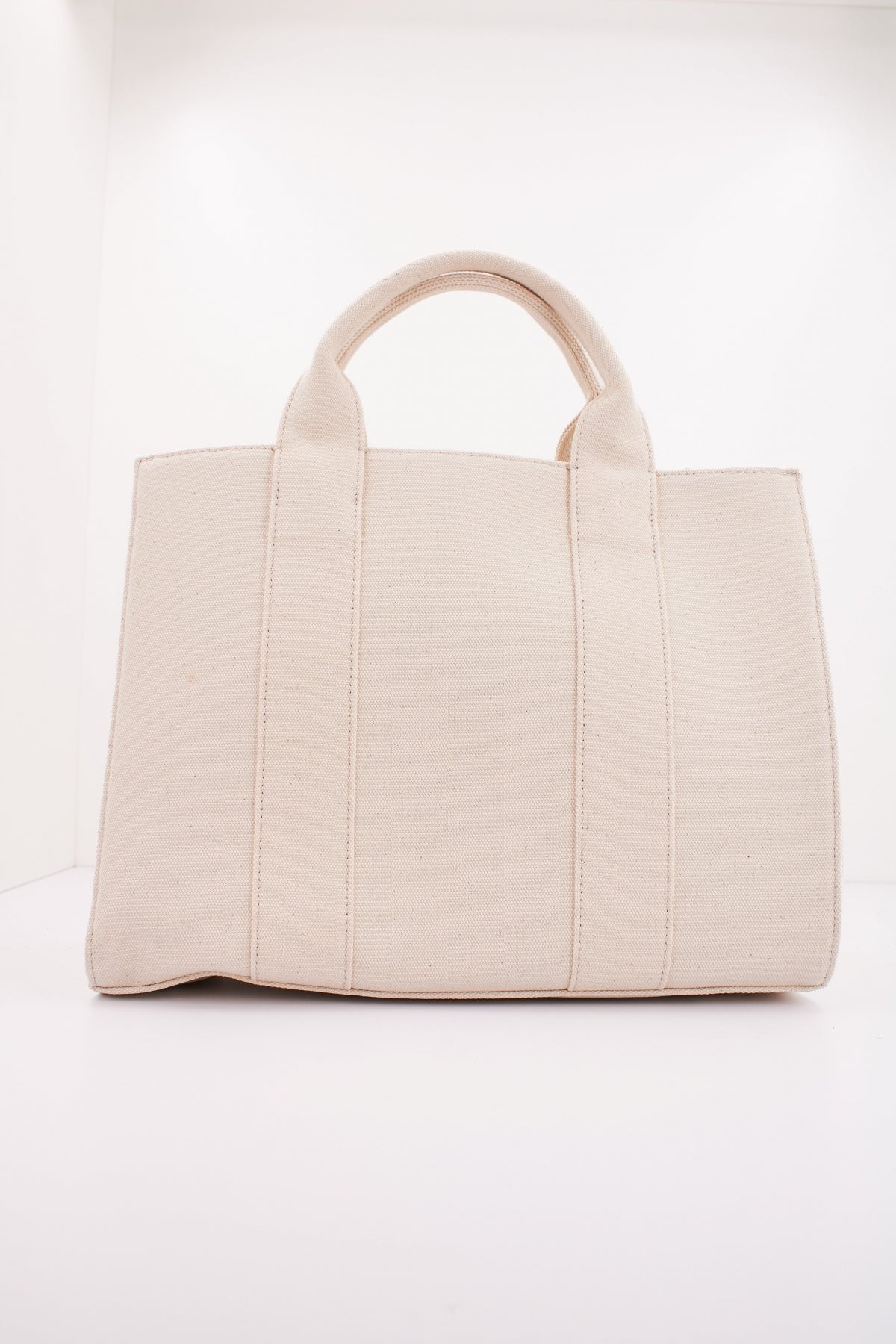 KARL LAGERFELD RSG SQUARE MEDIUM TOTE en color BLANCO  (3)