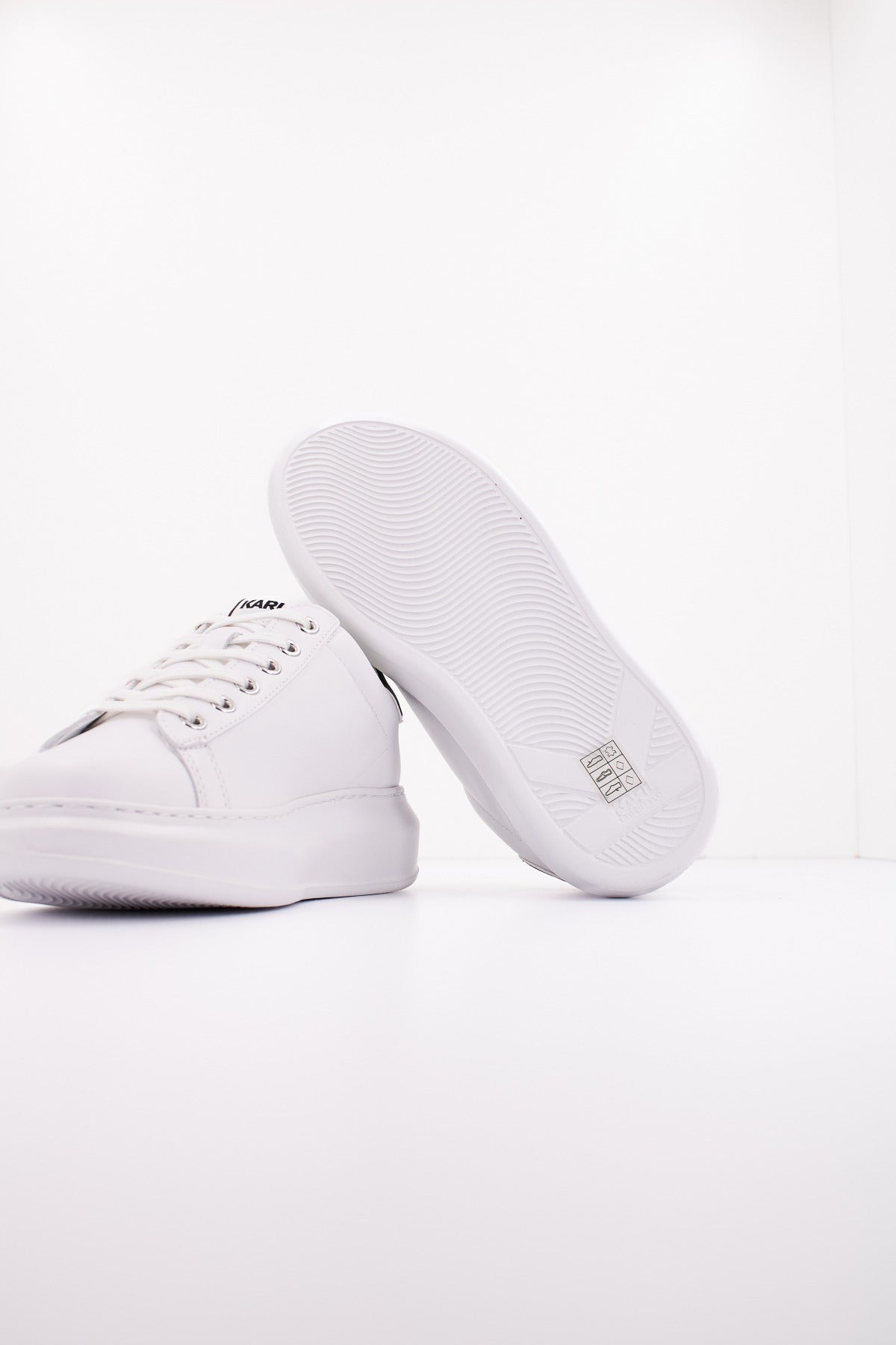 KARL LAGERFELD KAPRI KARL NFT LO LACE en color BLANCO  (4)