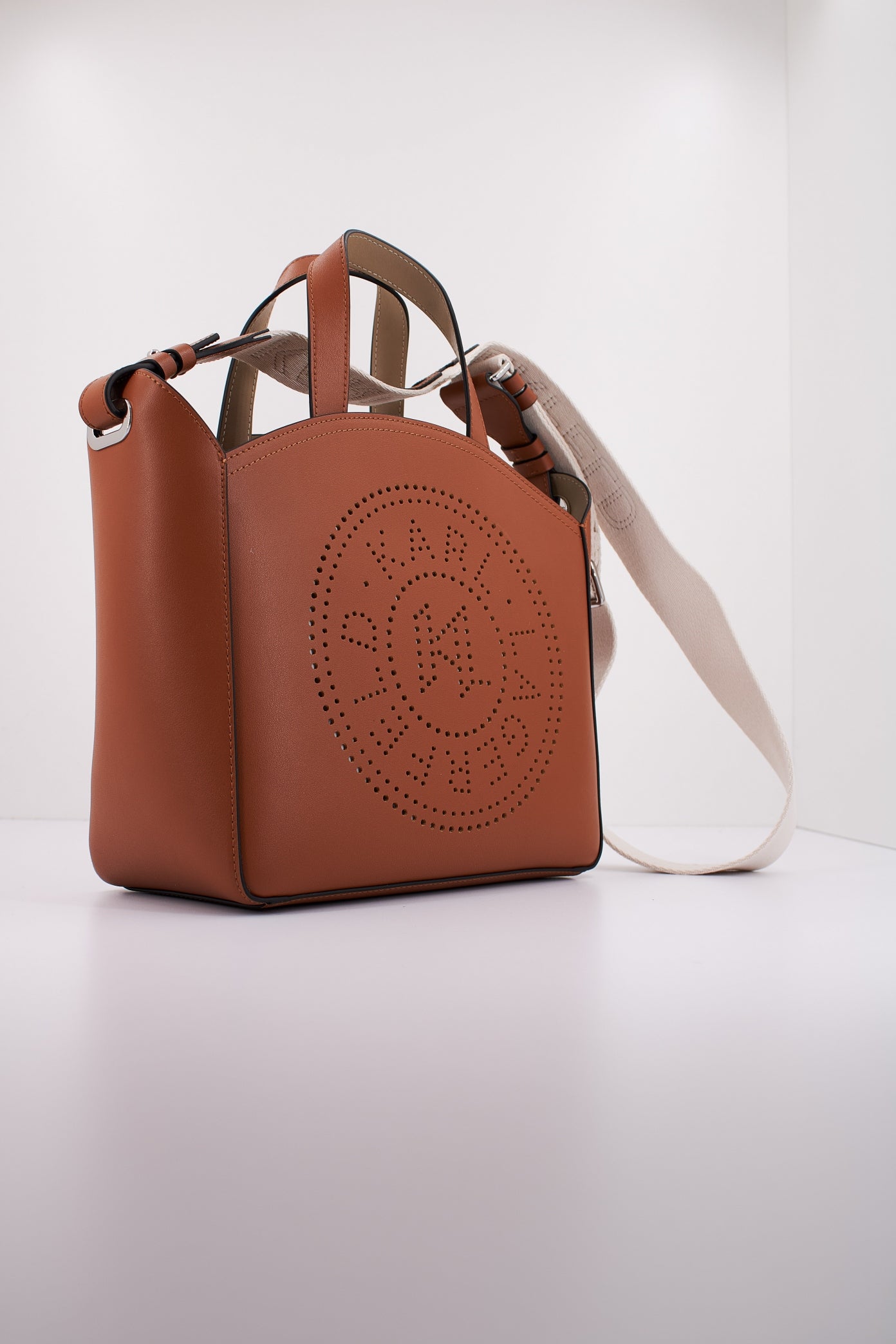 KARL LAGERFELD K CIRCLE SM TOTE PERFORATED en color MARRON  (2)
