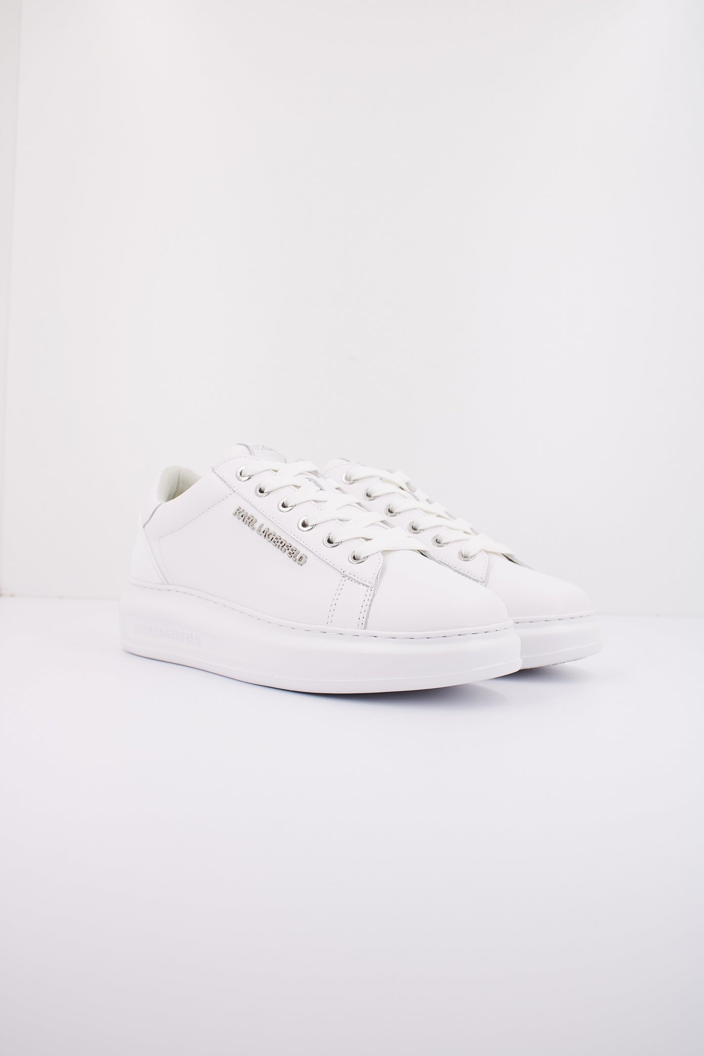 KARL LAGERFELD KAPRI MENS KARL NFT KOUNTE en color BLANCO  (2)