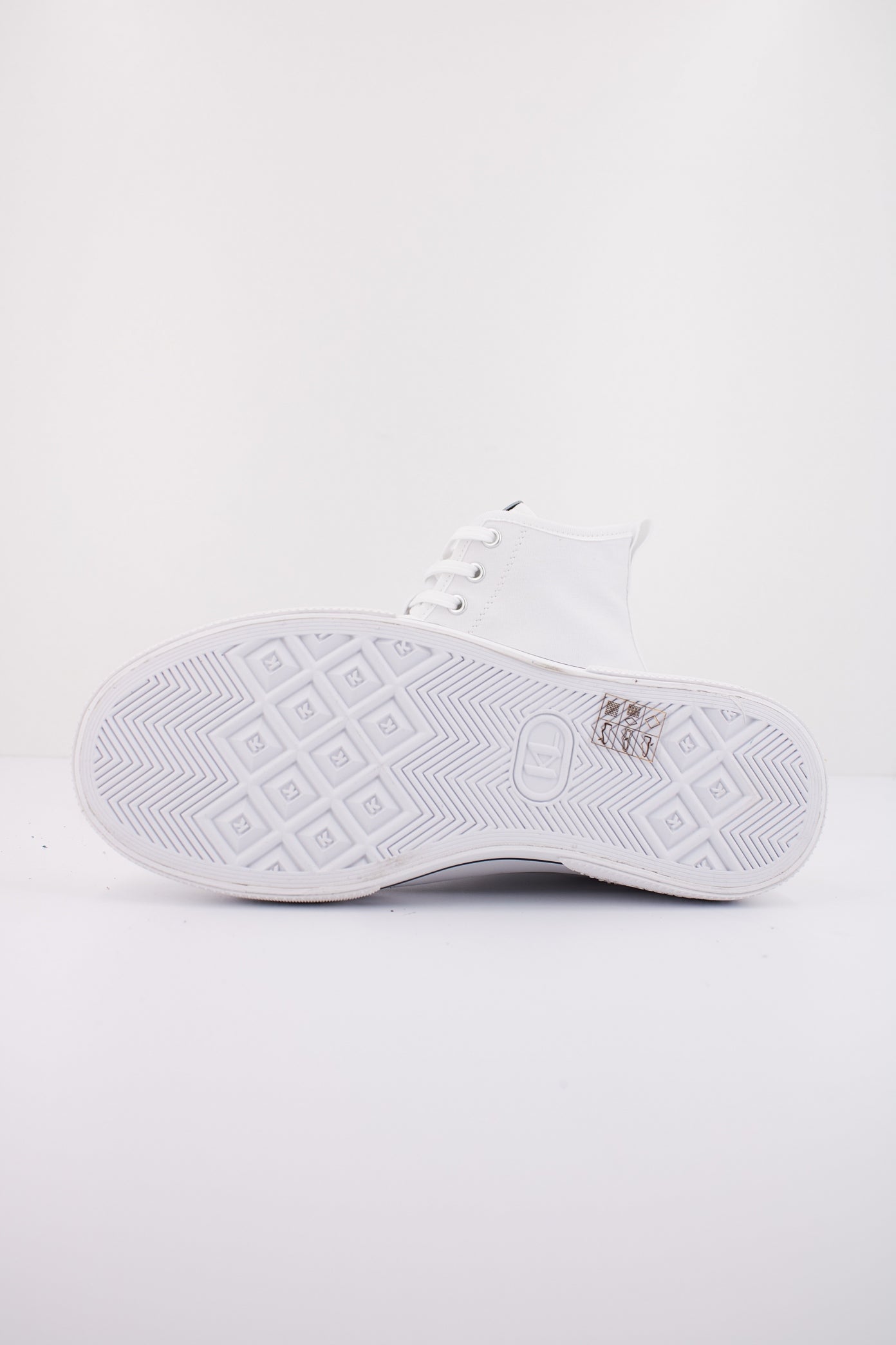 KARL LAGERFELD KAMPUS MAX III TWIN NFT HI en color BLANCO  (5)