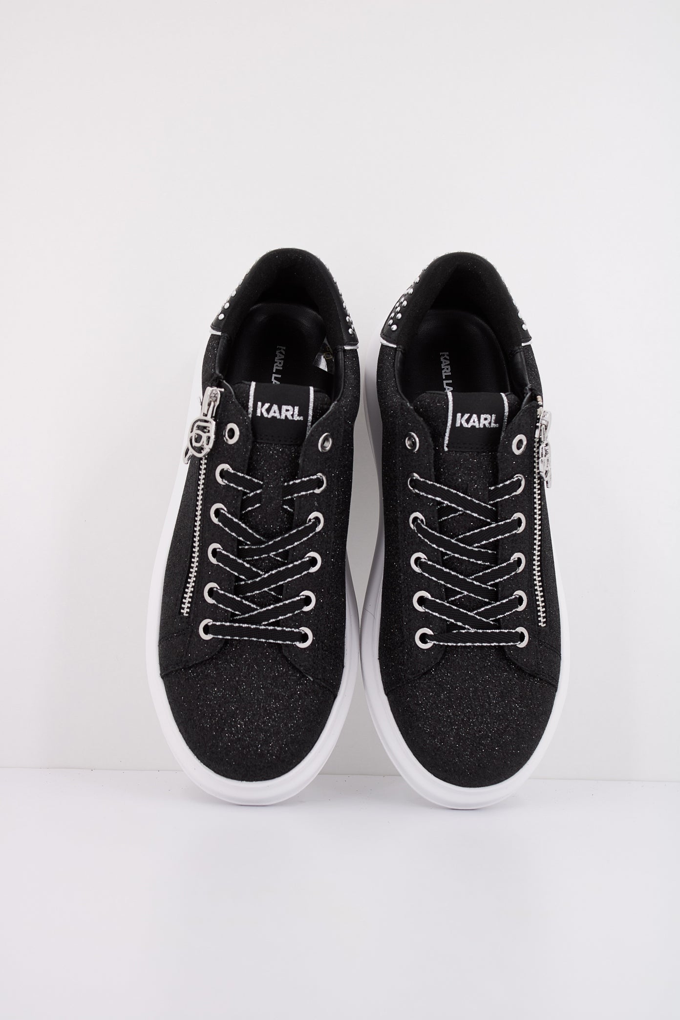 KARL LAGERFELD KAPRI STUD ZIP LO LACE en color NEGRO  (3)