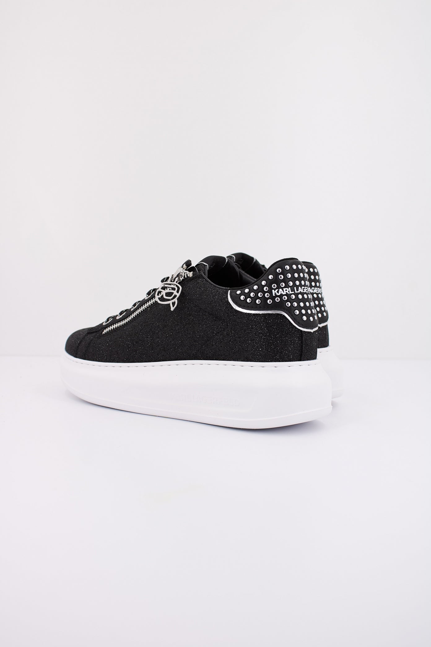KARL LAGERFELD KAPRI STUD ZIP LO LACE en color NEGRO  (4)