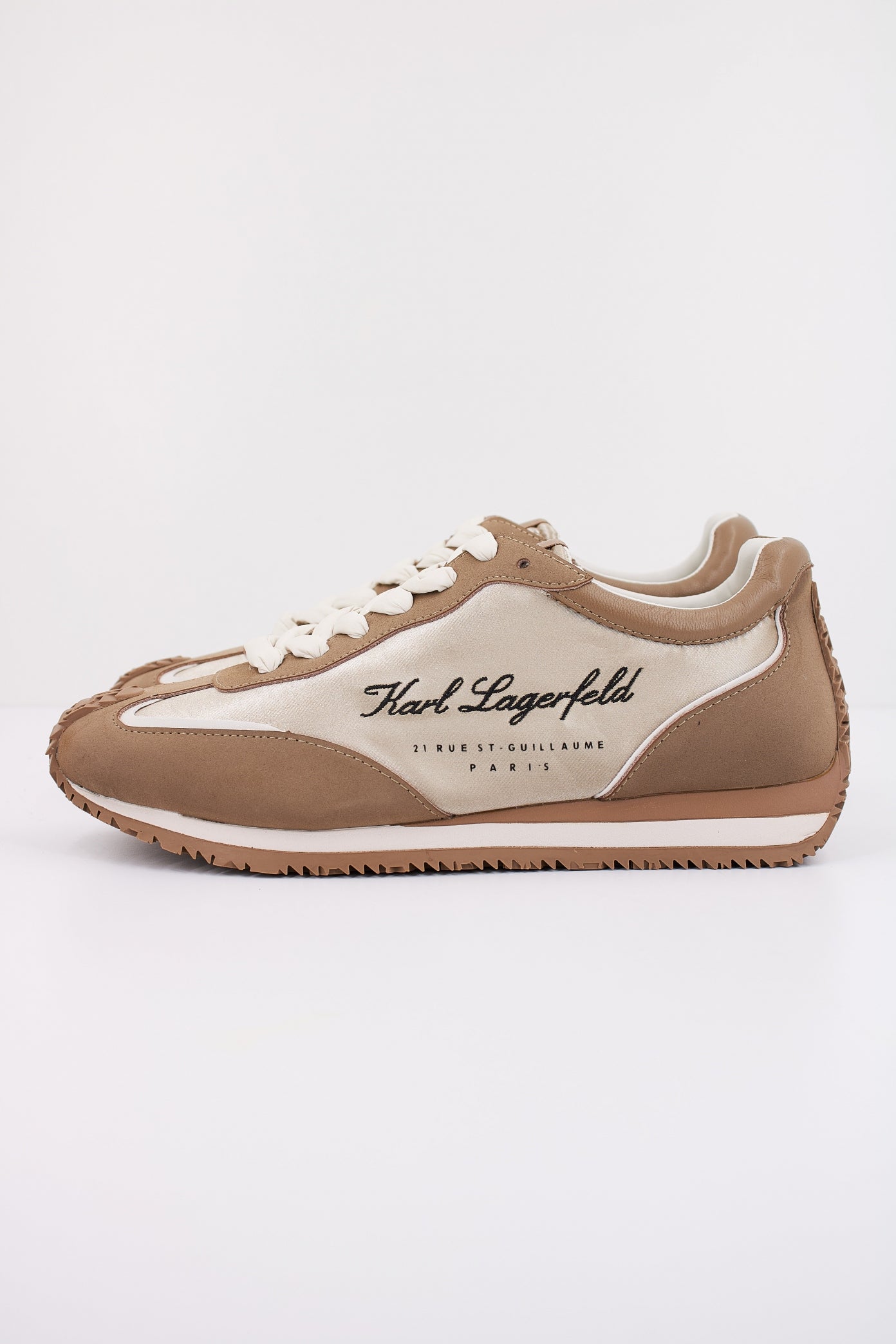 KARL LAGERFELD VELOCETTE HOTEL  en color MARRON CLARO  (1)