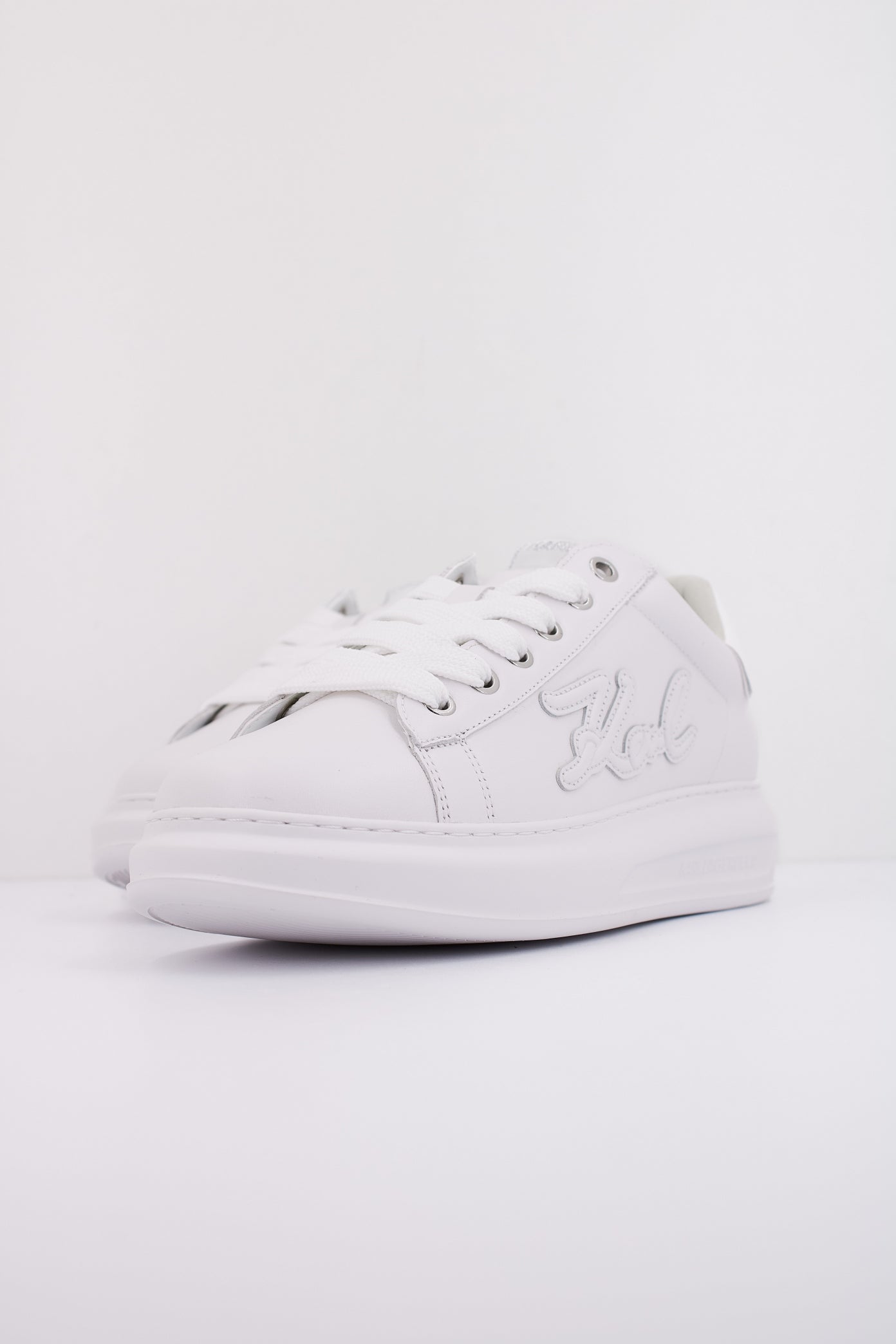KARL LAGERFELD  KAPRI MENS SIGNIA PATCH EM en color BLANCO  (2)