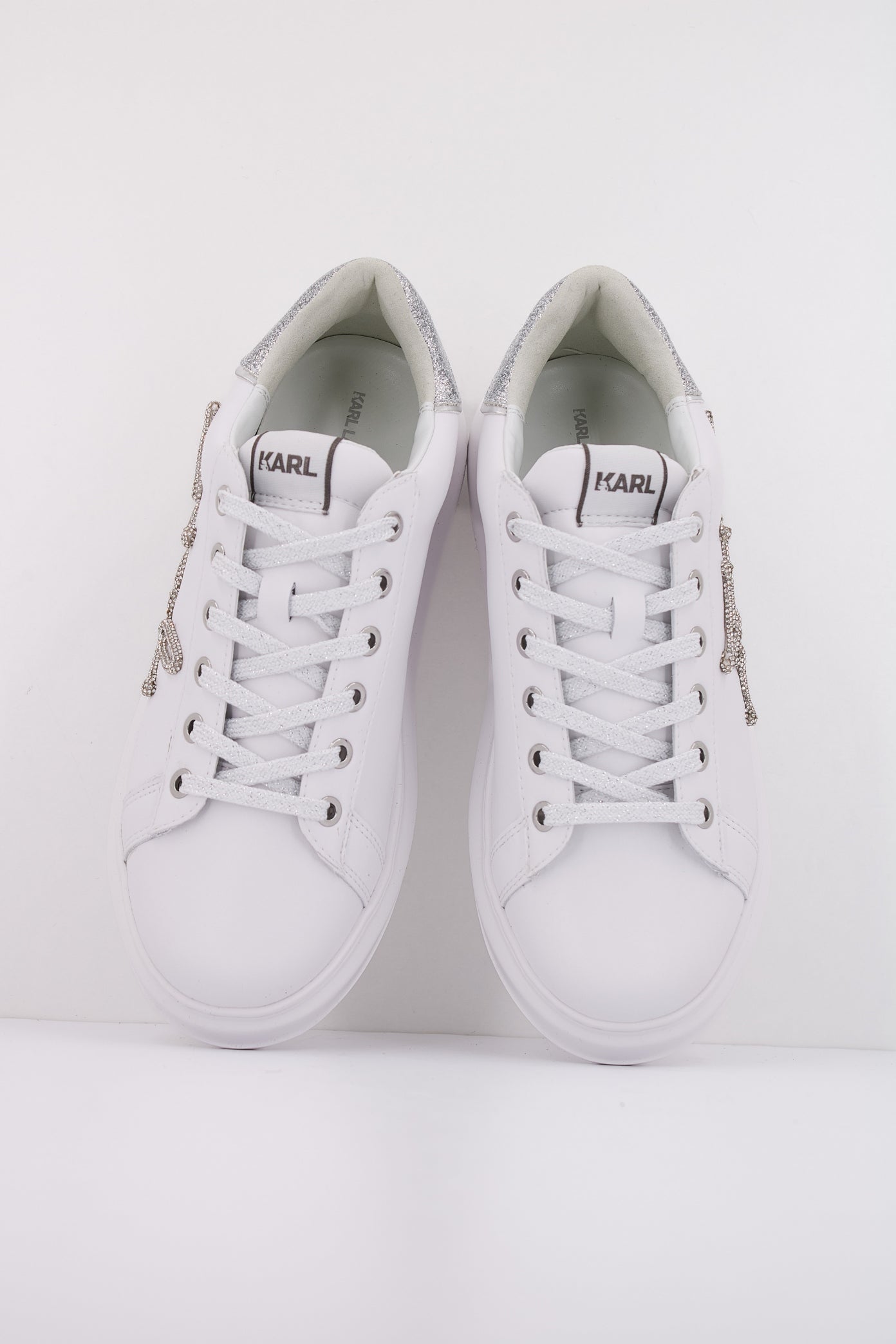 KARL LAGERFELD KAPRI SIGNIA RHINESTONE LO en color BLANCO  (3)