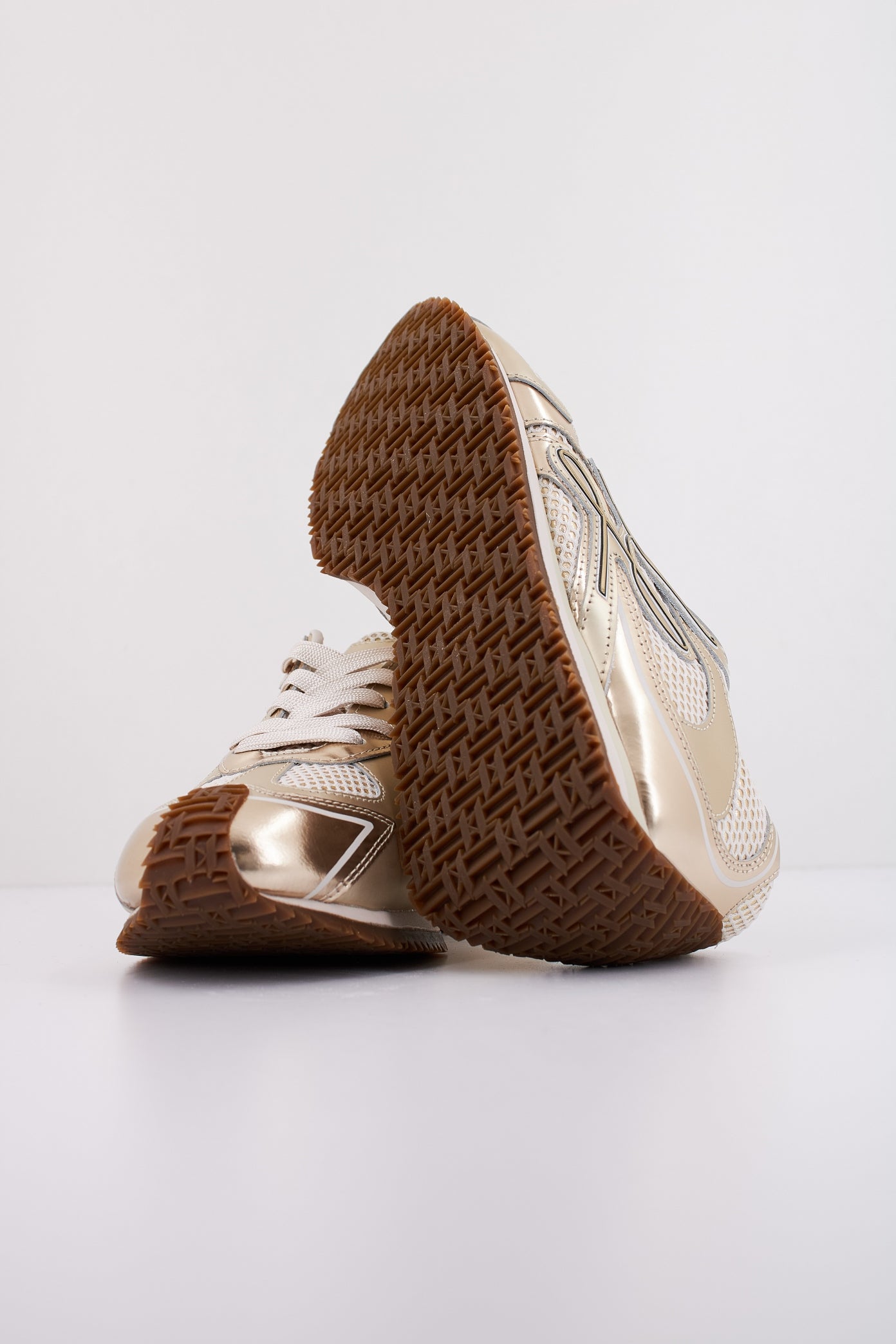 KARL LAGERFELD VELOCETTE AUTOGRAPH OVERLAY en color ORO  (5)