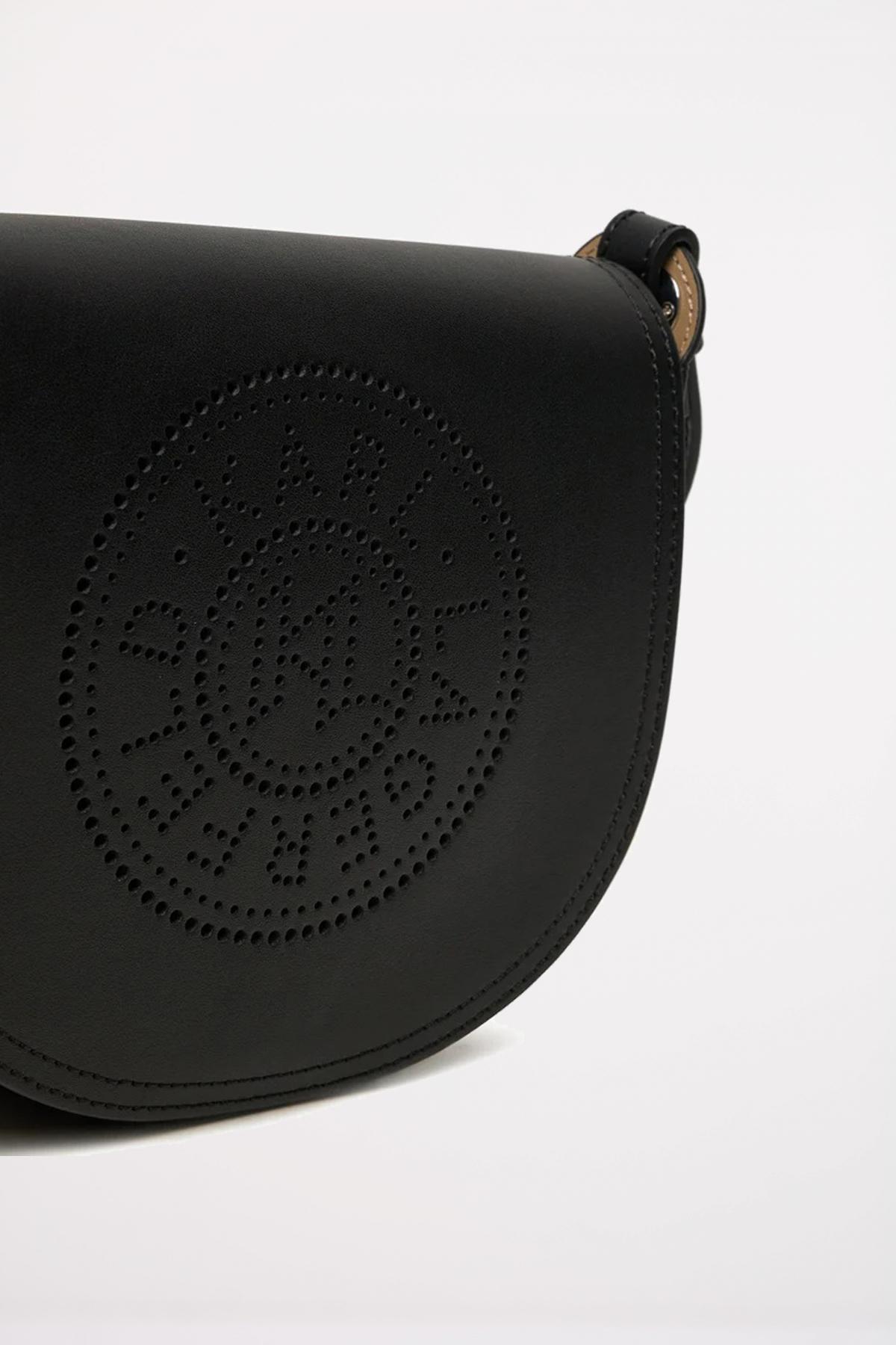 KARL LAGERFELD CIRCLE SADDLE PERFORTATED en color NEGRO  (3)