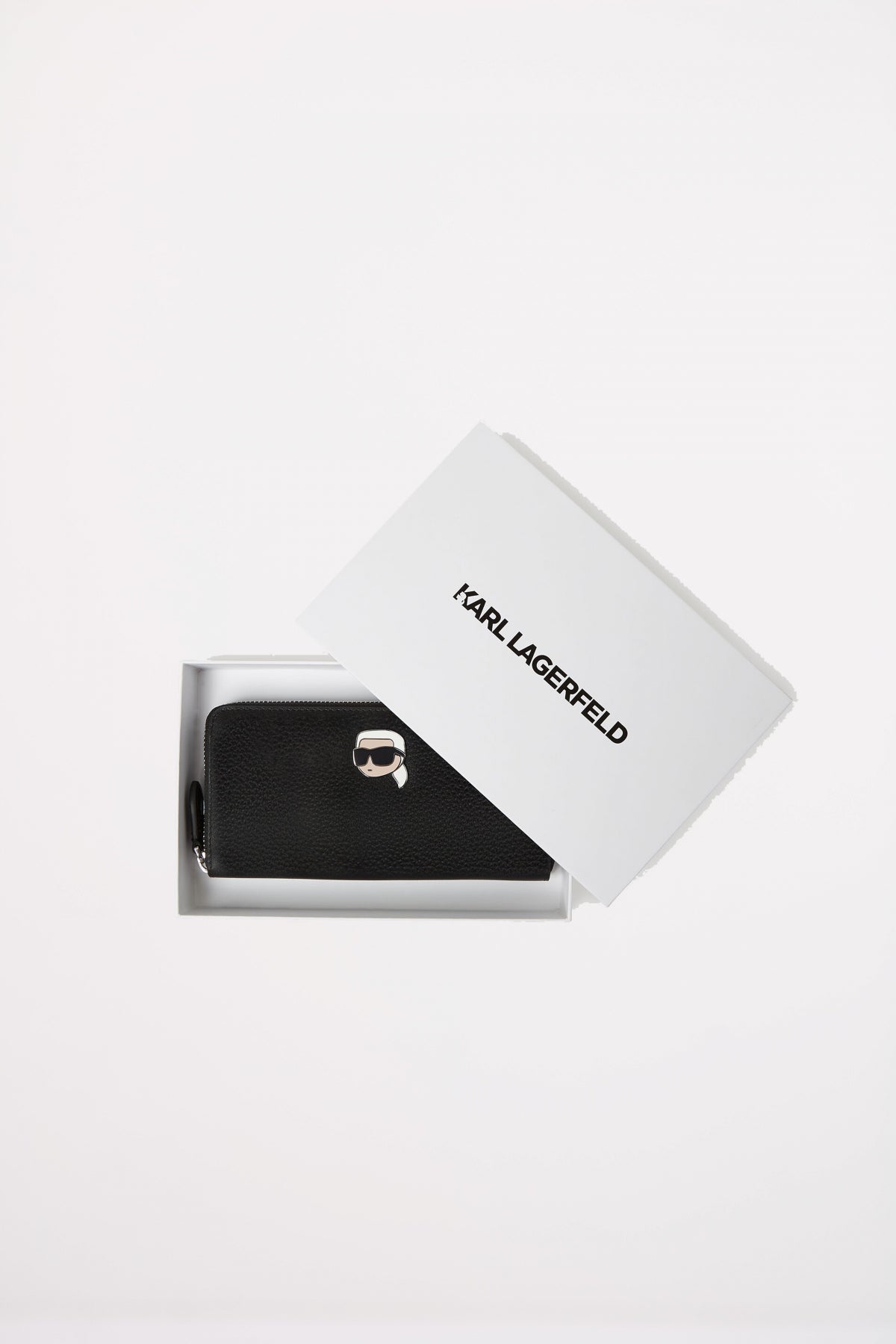 KARL LAGERFELD IKON PEBBLE CONTINENTAL WALLET en color NEGRO  (4)