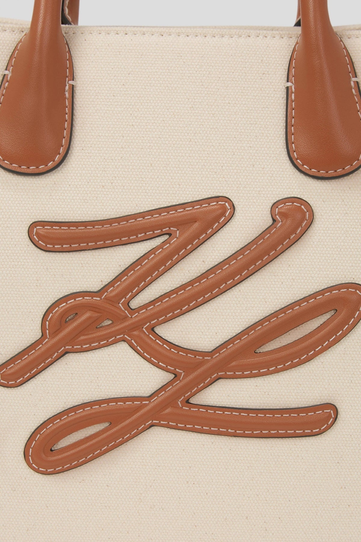 KARL LAGERFELD K AUTOGRAPH SQUARE SHOPPER en color MARRON CLARO  (3)