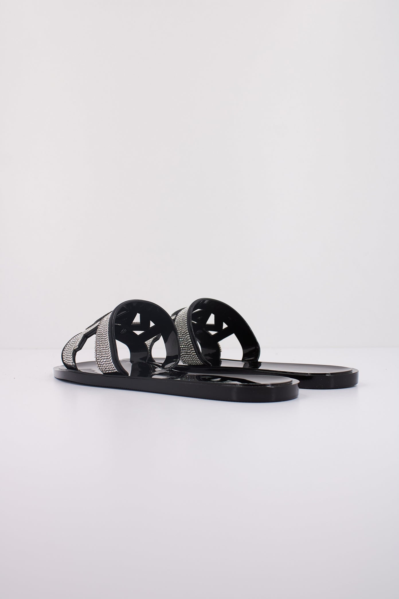 KARL LAGERFELD JELLY III SPARKLE CUT-OUT en color NEGRO  (4)