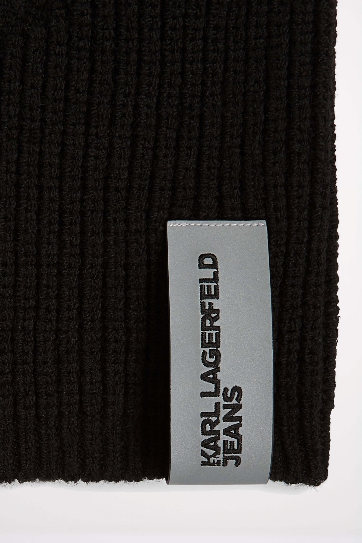 KARL LAGERFELD KLJ ESSENTIAL BALACLAVA en color NEGRO  (4)