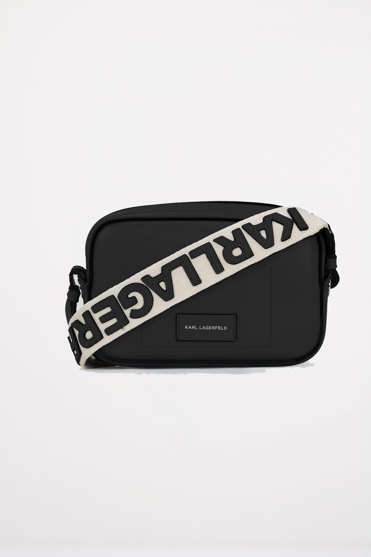 KARL LAGERFELD  K CIRCLE SLIM CAMERA BAG  en color NEGRO  (2)