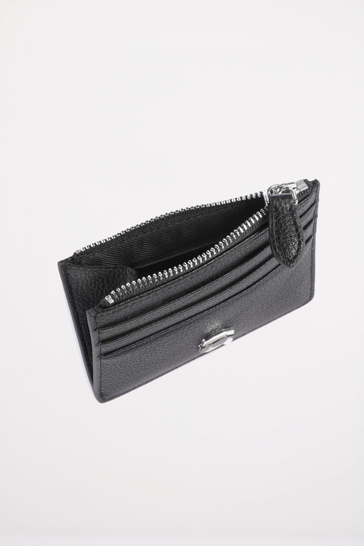 KARL LAGERFELD IKON GRAINY ZIP CARDHOLDER en color NEGRO  (4)