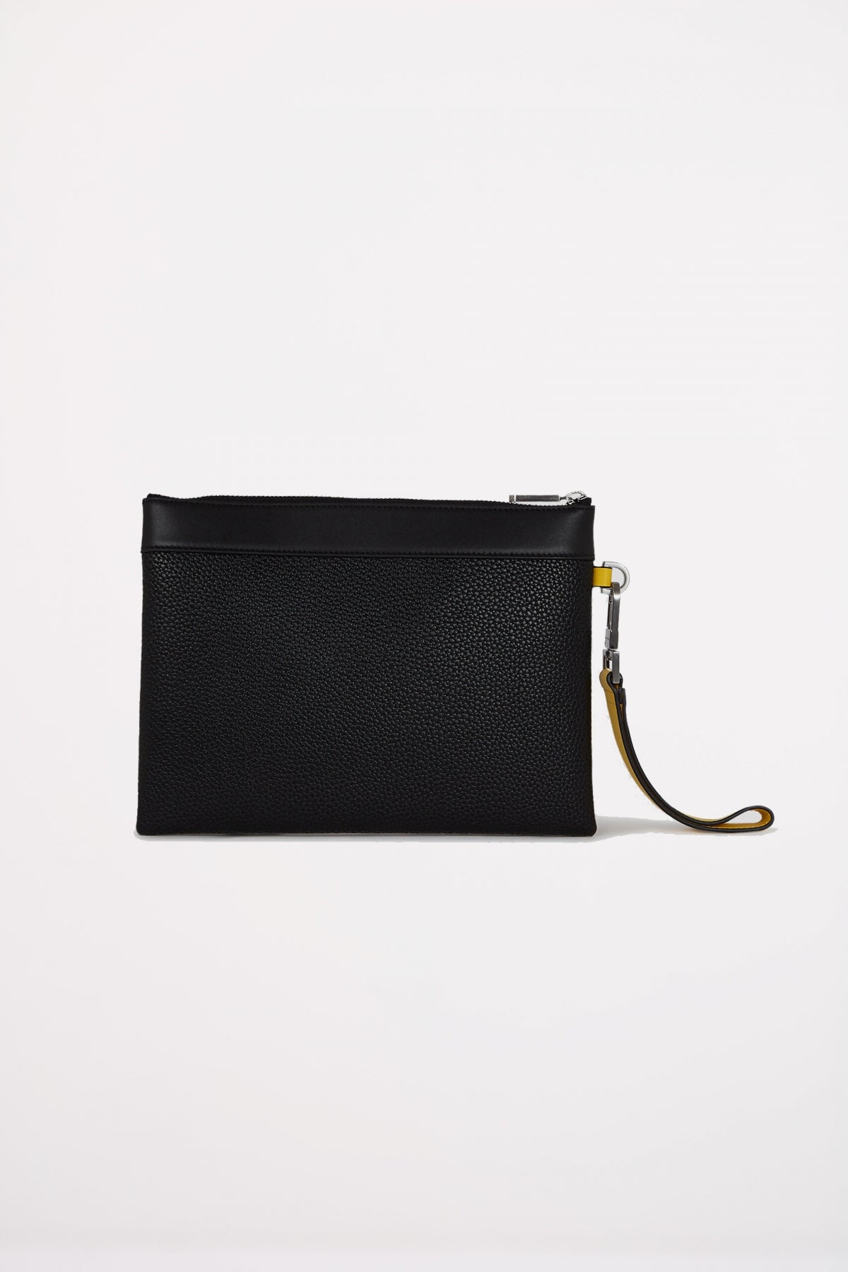 KARL LAGERFELD KL X DISNEY POUCH en color NEGRO  (2)