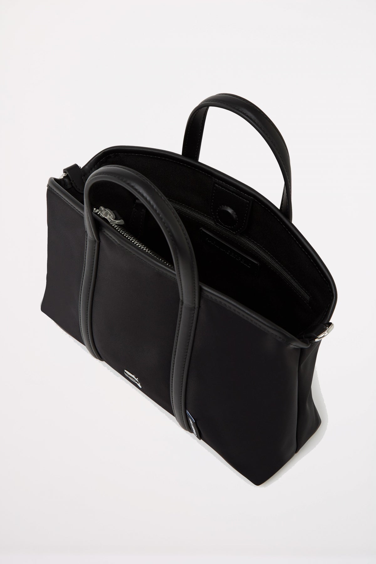 KARL LAGERFELD IKON NYLON SM SATCHEL en color NEGRO  (3)