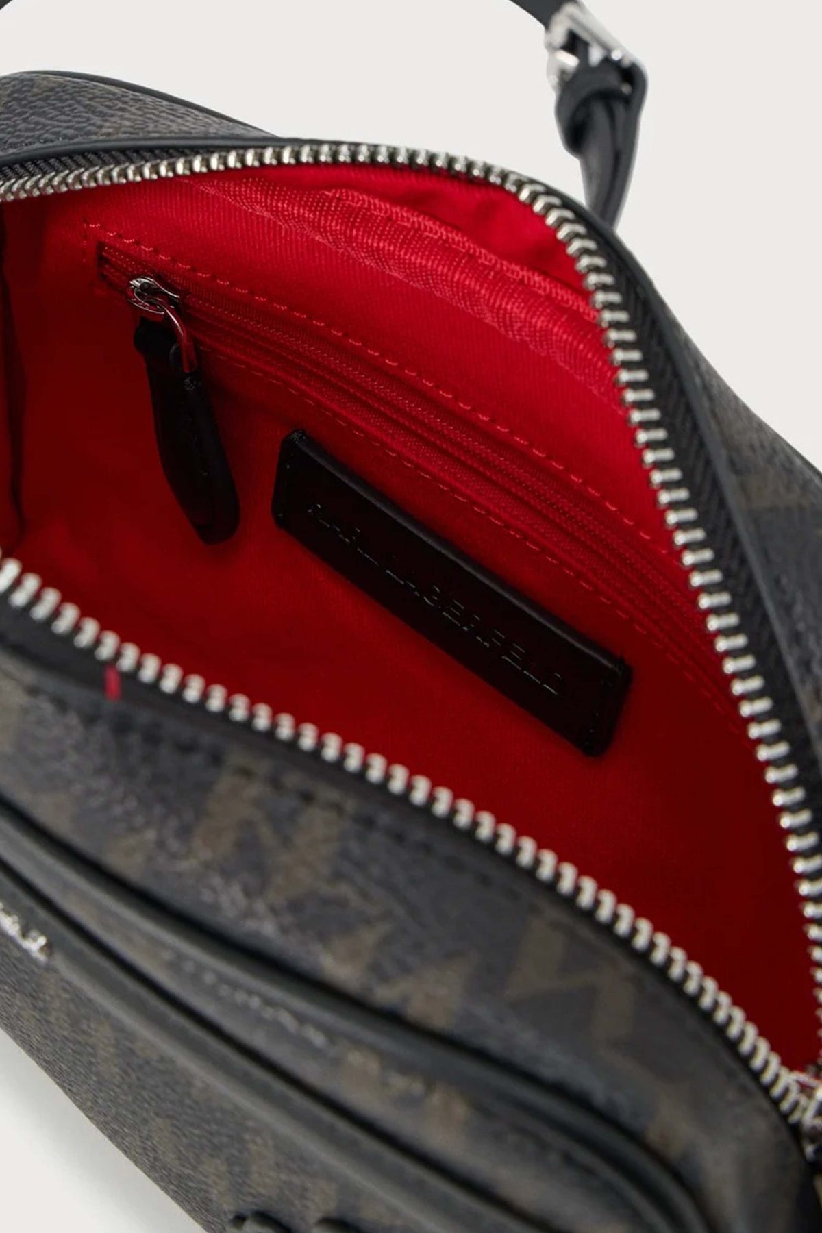 KARL LAGERFELD MONOGRAM CC SLIM CMB en color NEGRO  (4)