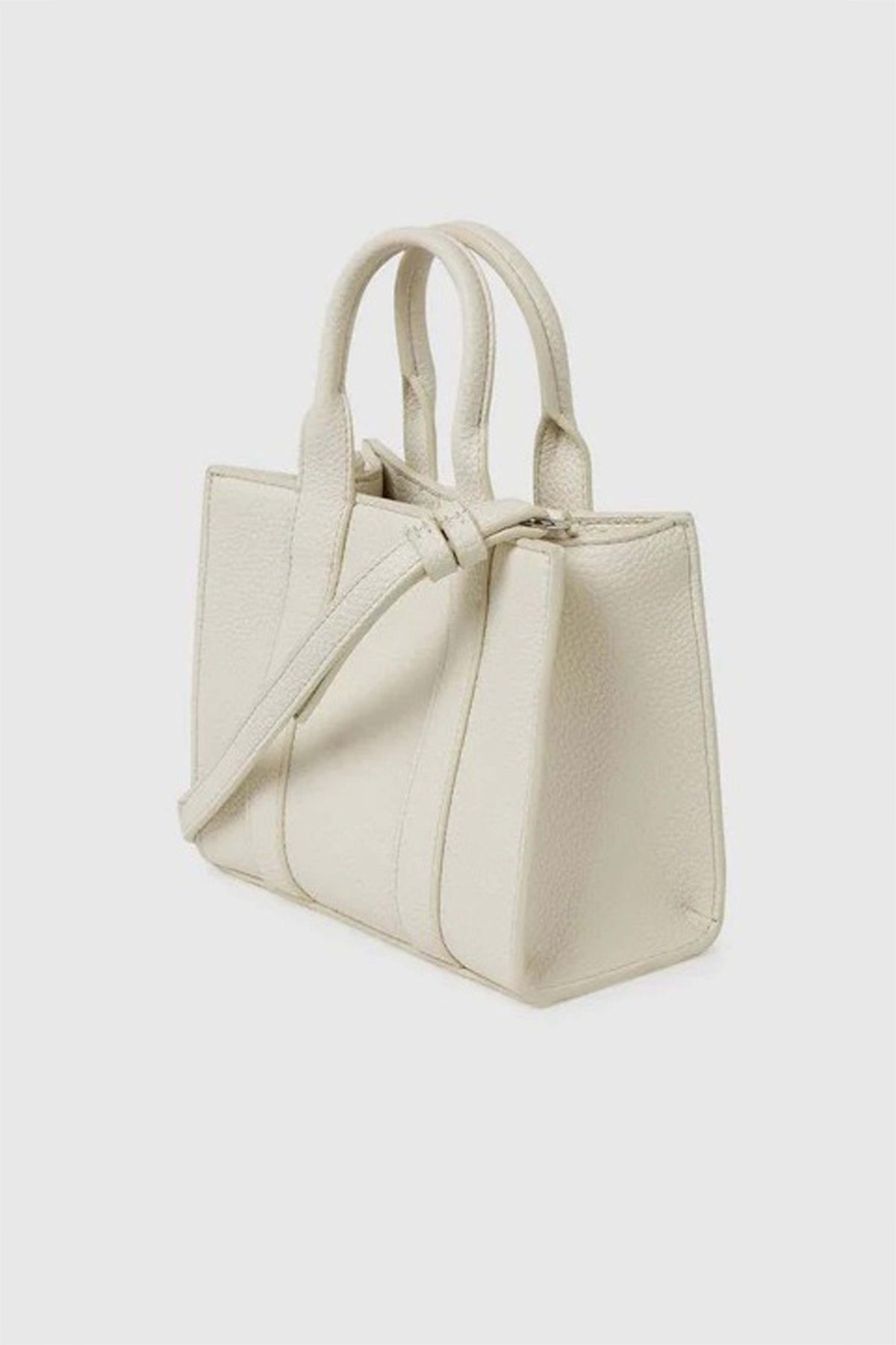 KARL LAGERFELD  MN SQUARE TOTE PEB E  en color BLANCO  (2)