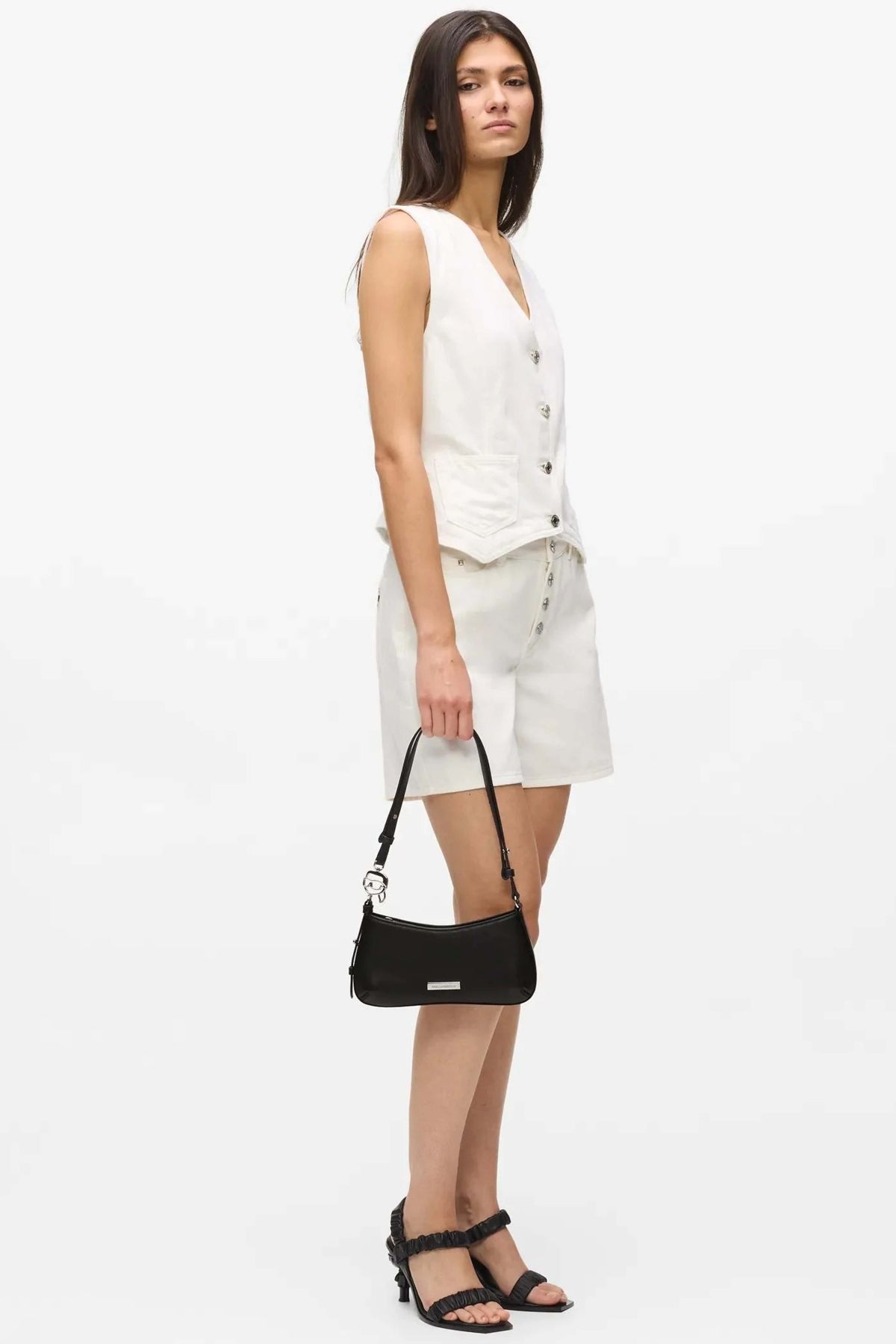 KARL LAGERFELD  SMOOTH OUTLINE MINI C  en color NEGRO  (1)