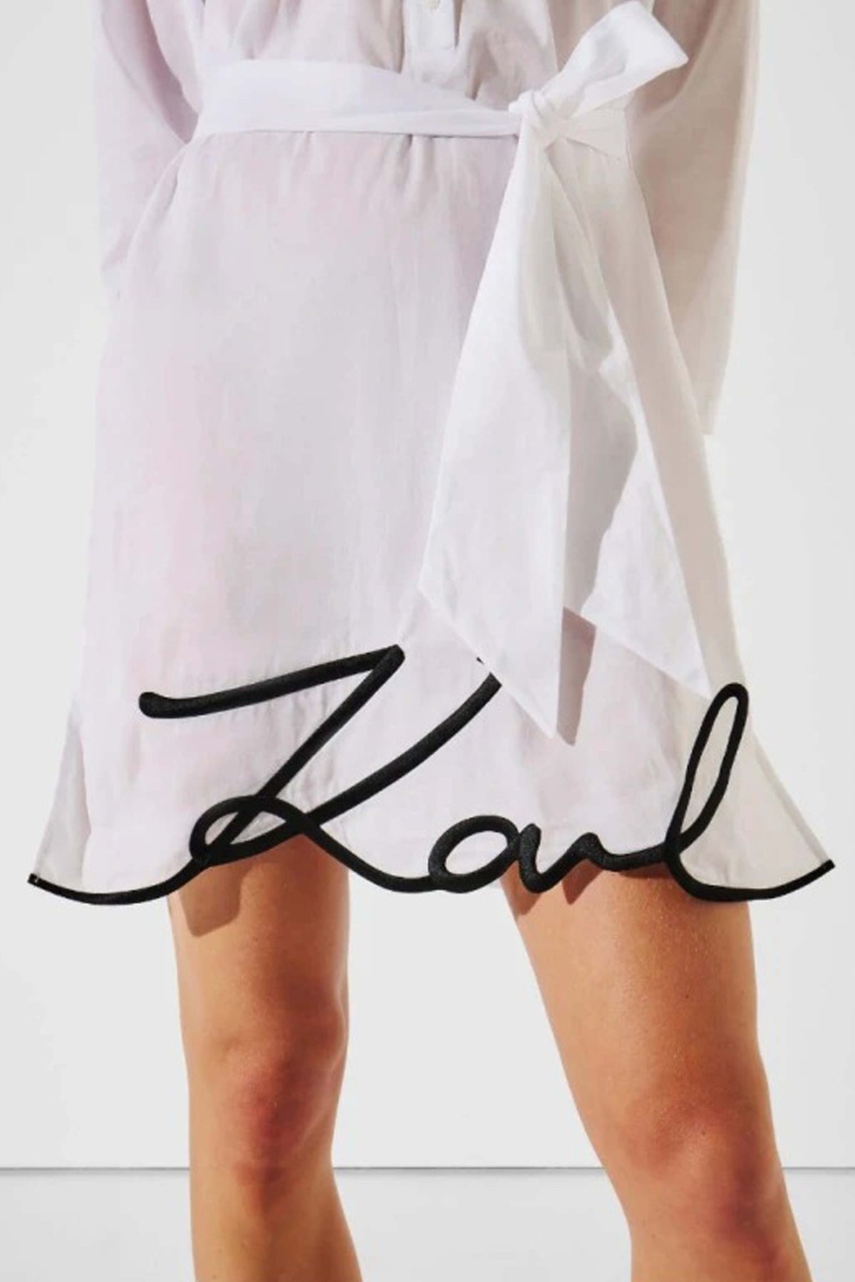 KARL LAGERFELD DNA SIGNATURE BEACH D en color BLANCO  (4)