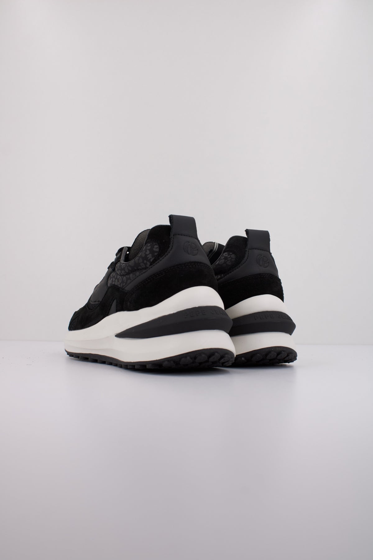 PEPE JEANS WINSLOW ONE W en color NEGRO  (4)