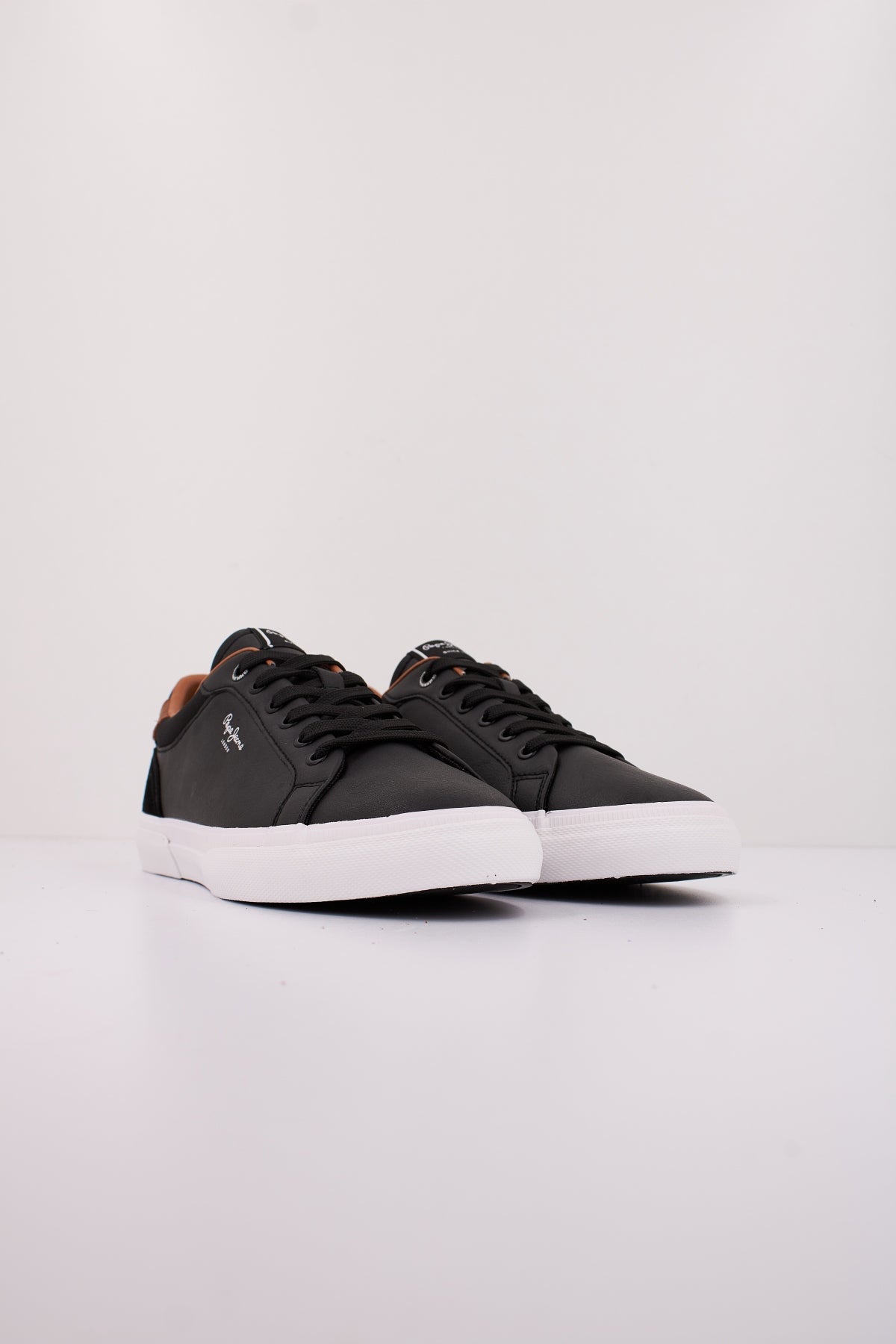 PEPE JEANS KENTON COURT M en color NEGRO  (2)