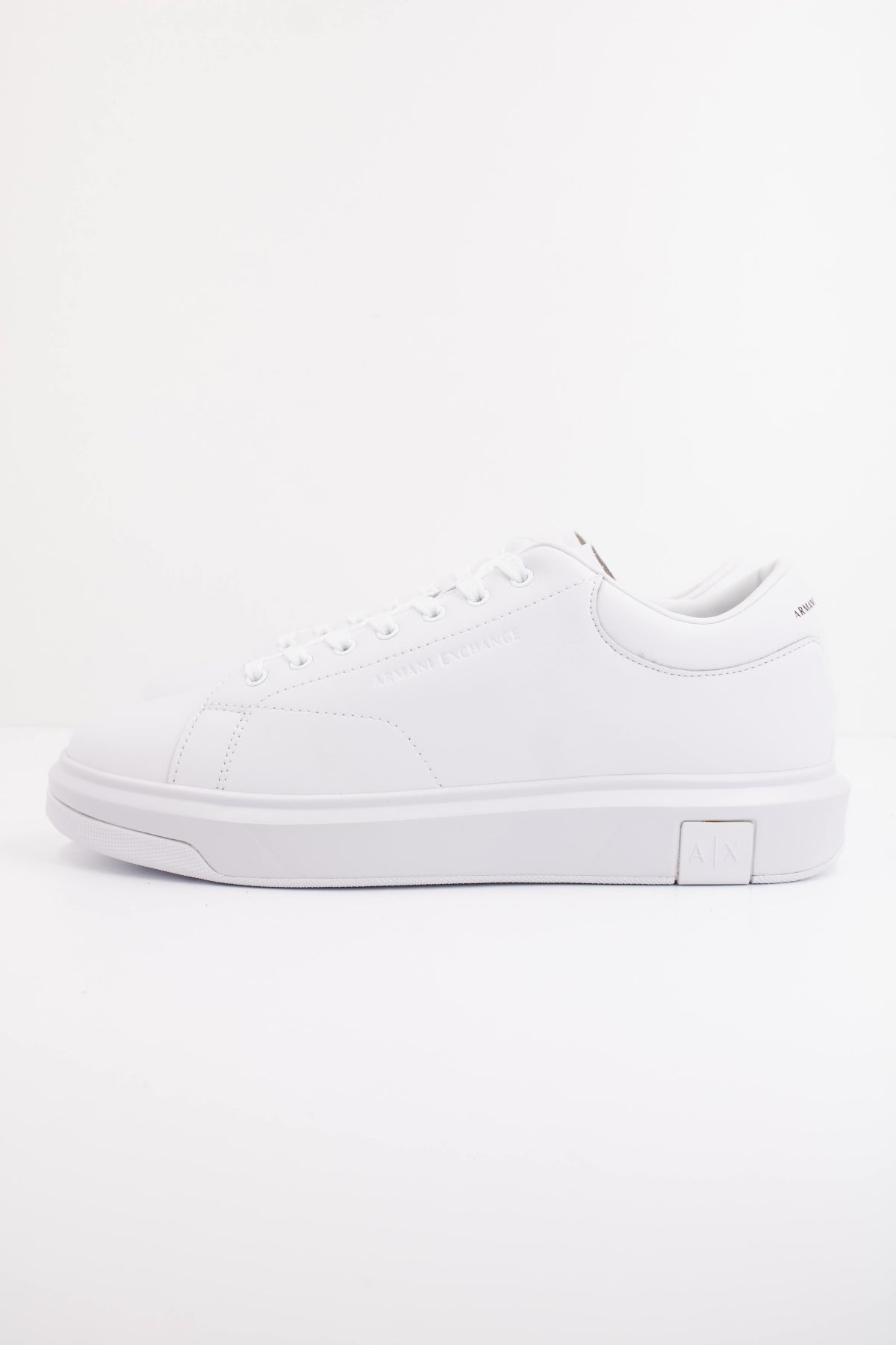ARMANI EXCHANGE XUX XV  en color BLANCO  (1)